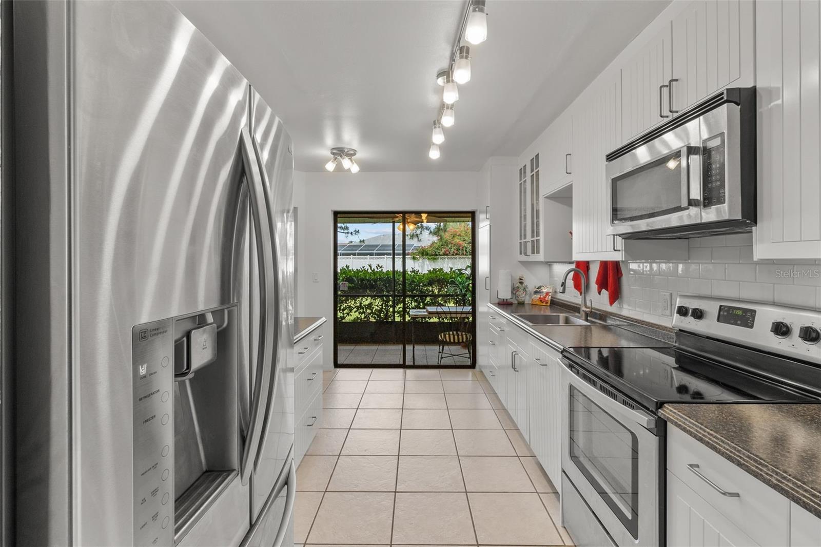 Image 11 of 41 For 235 Southampton Lane 276