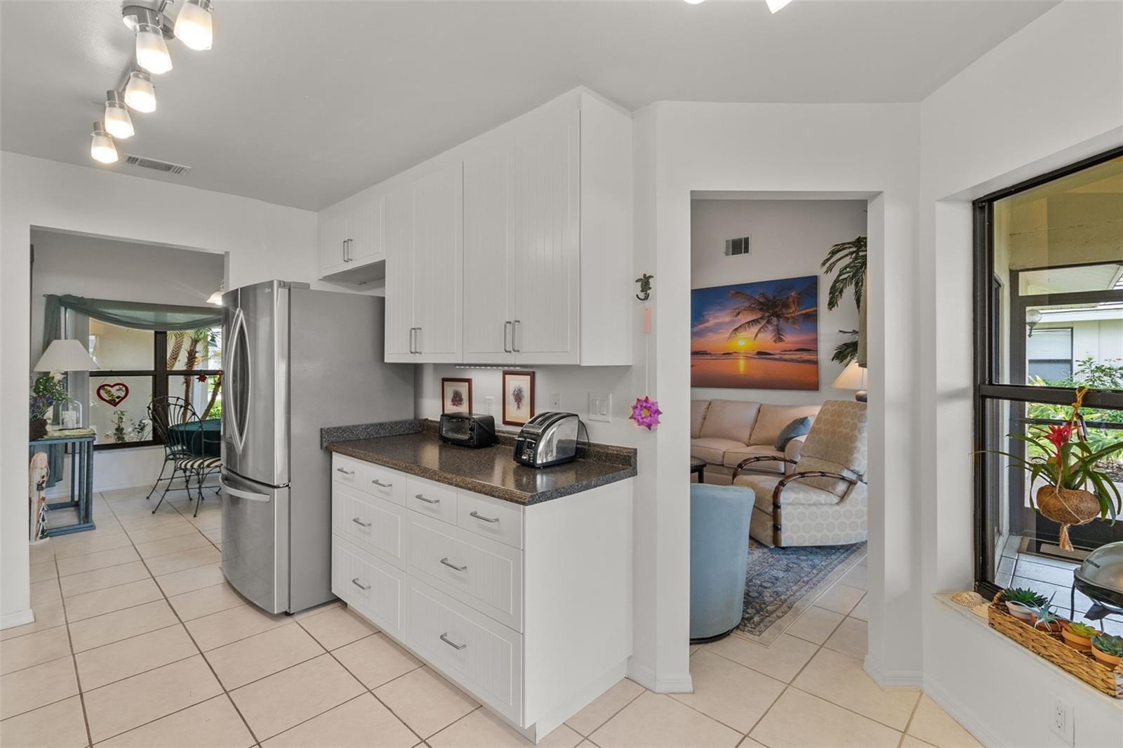 Image 14 of 41 For 235 Southampton Lane 276
