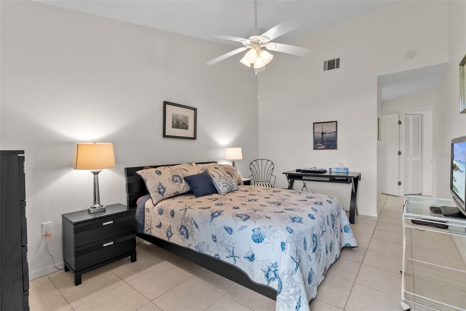 Image 16 of 41 For 235 Southampton Lane 276