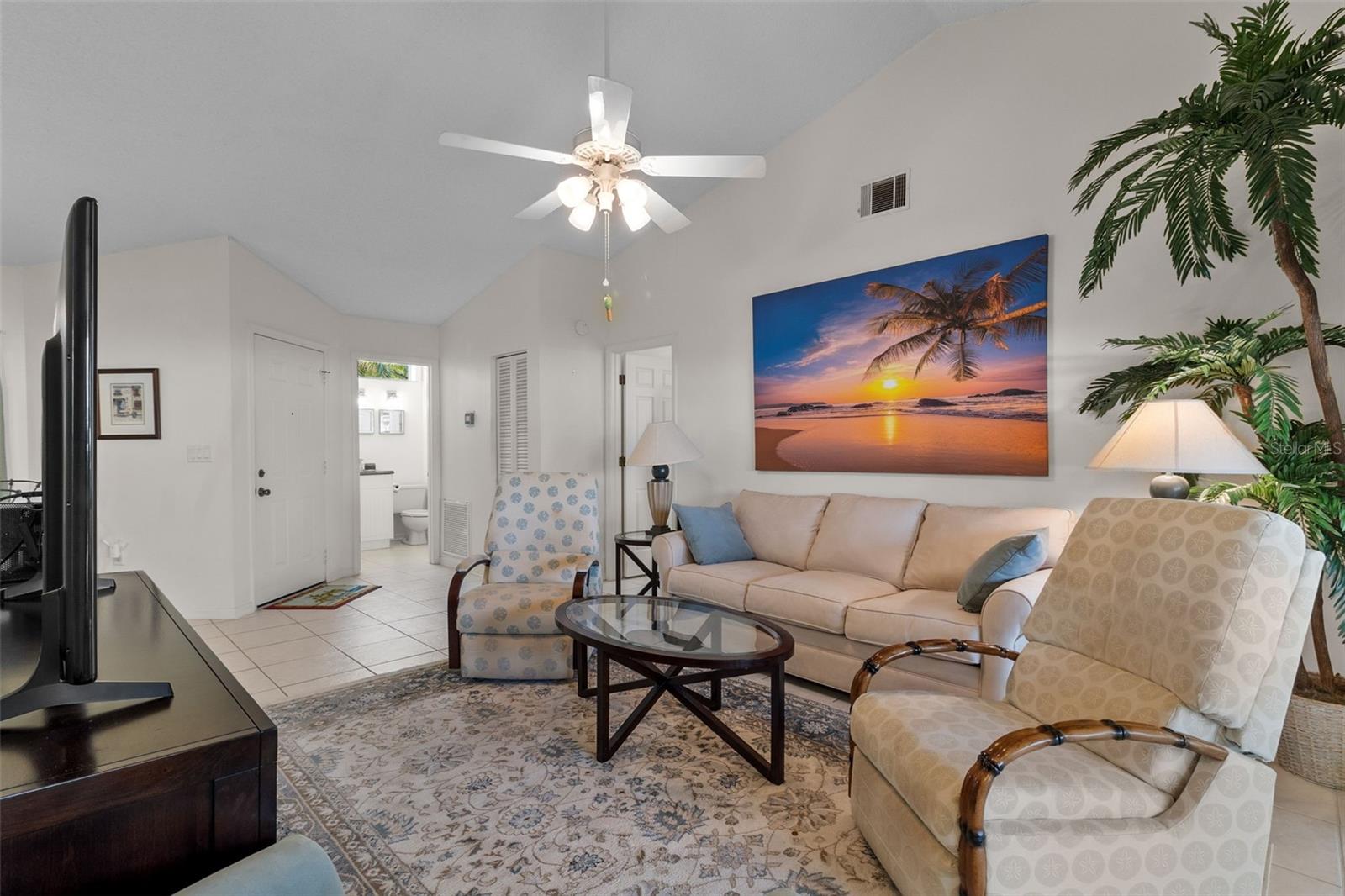 Image 4 of 41 For 235 Southampton Lane 276