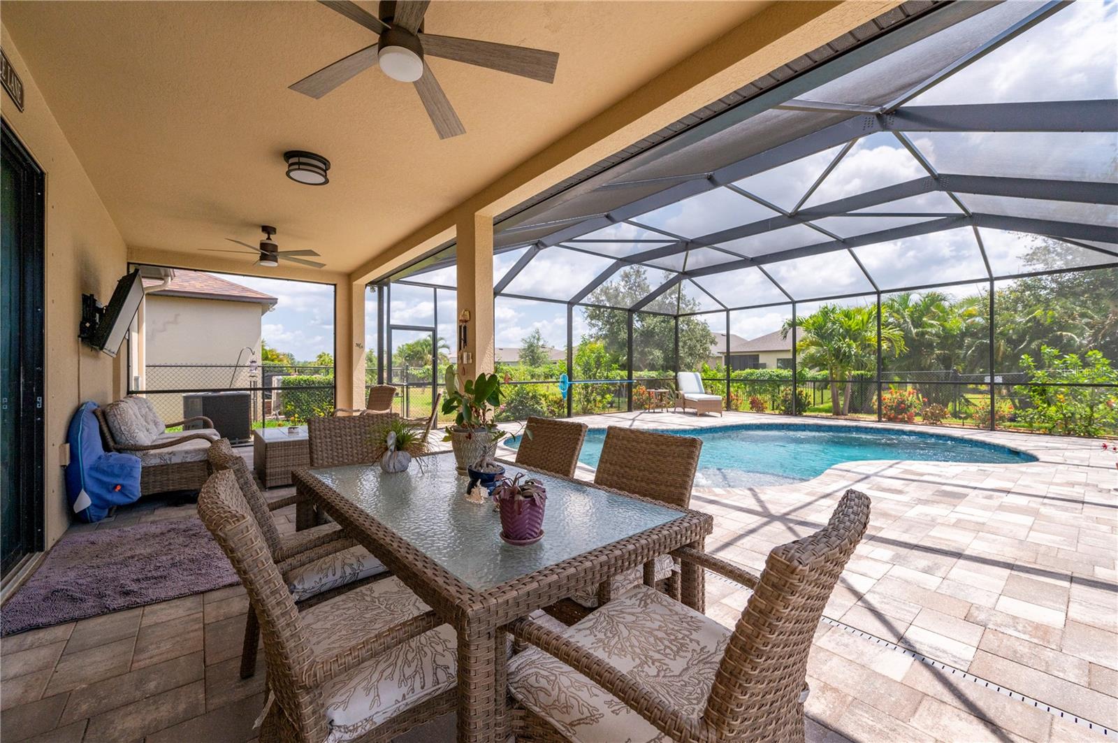 Image 31 of 54 For 4093 River Bank Way