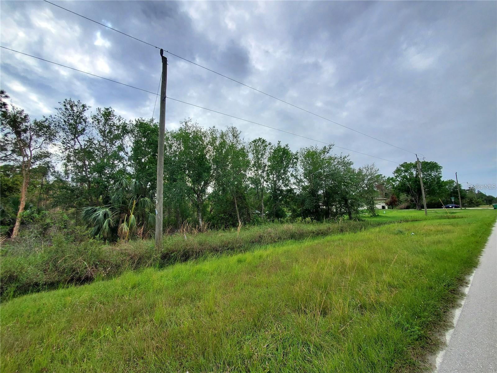 Image 3 of 17 For 28275 Morningside Drive