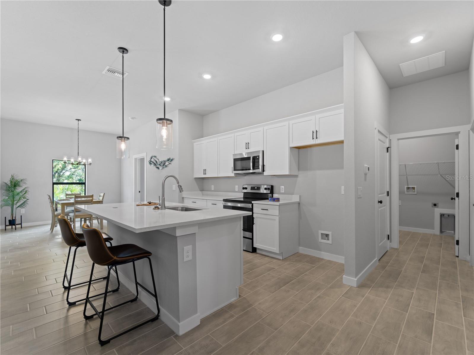 Image 2 of 48 For 2049 Delta Street