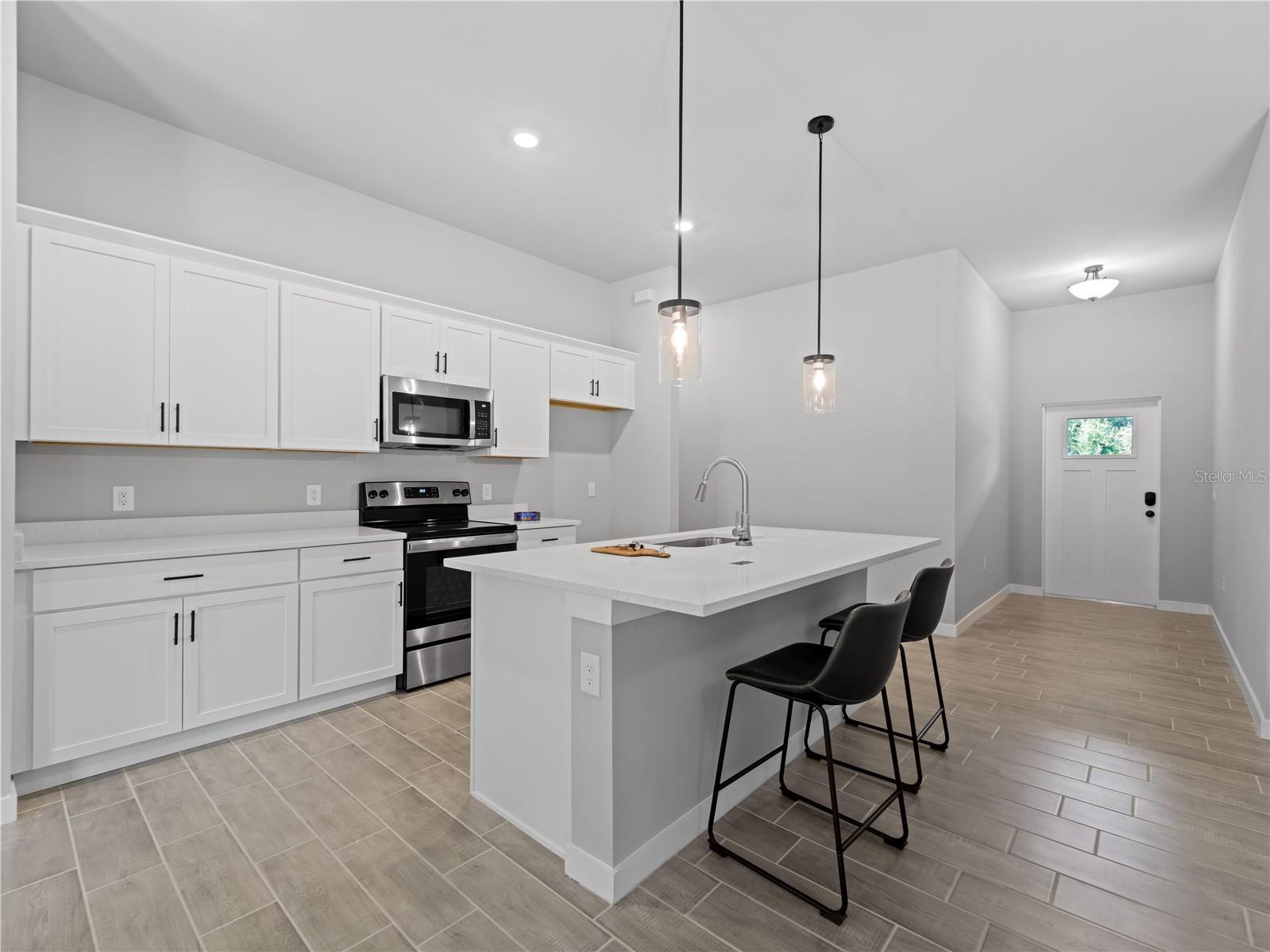 Image 7 of 48 For 2049 Delta Street