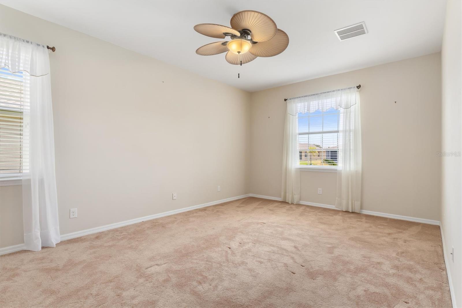 Image 18 of 57 For 24611 Rio Villa Lakes Circle