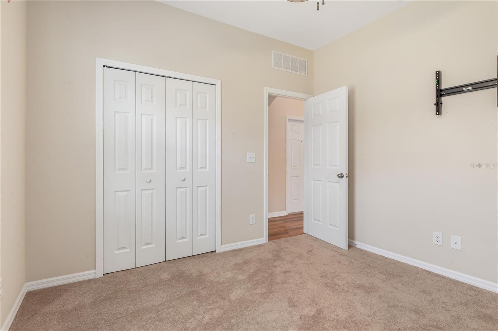 Image 23 of 57 For 24611 Rio Villa Lakes Circle