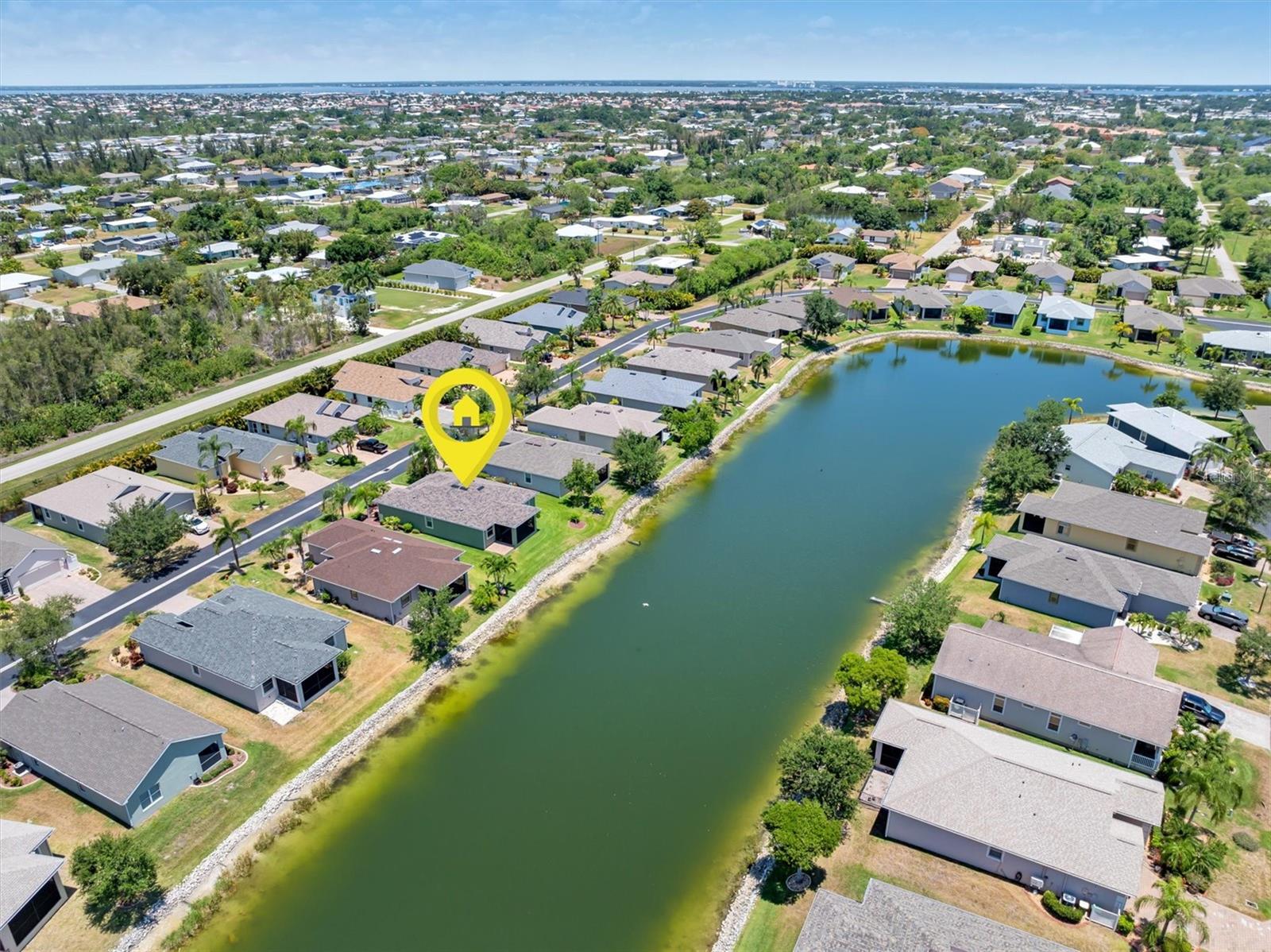 Image 40 of 57 For 24611 Rio Villa Lakes Circle