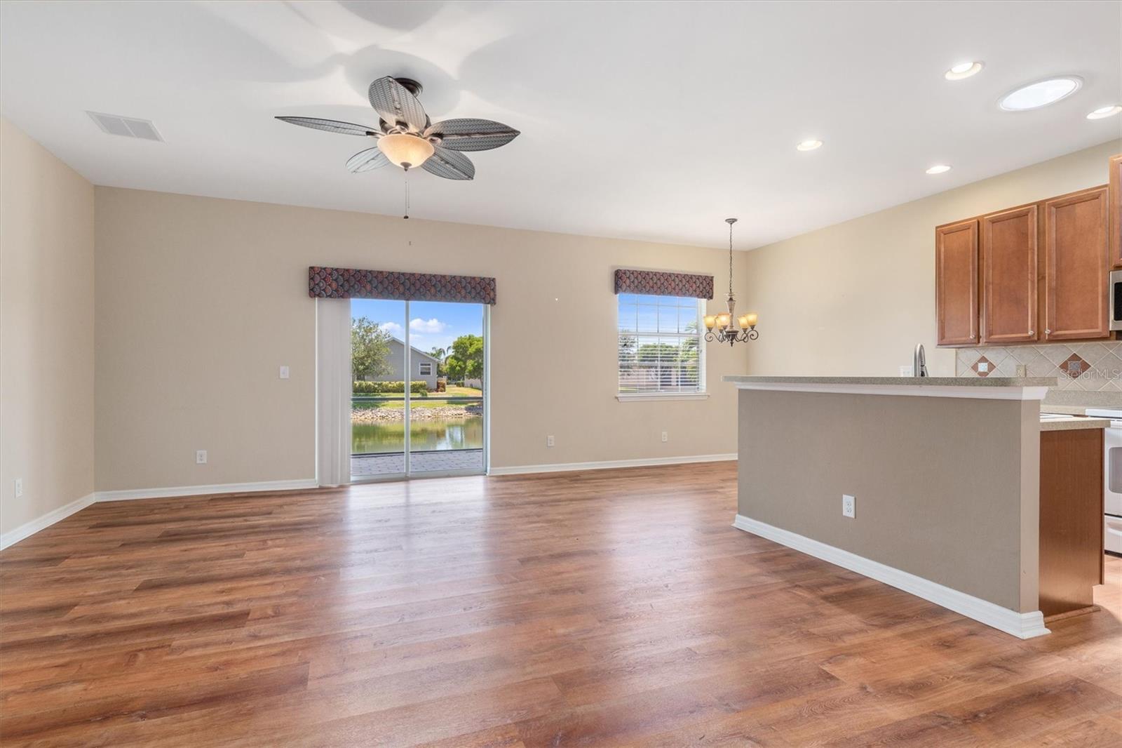 Image 5 of 57 For 24611 Rio Villa Lakes Circle