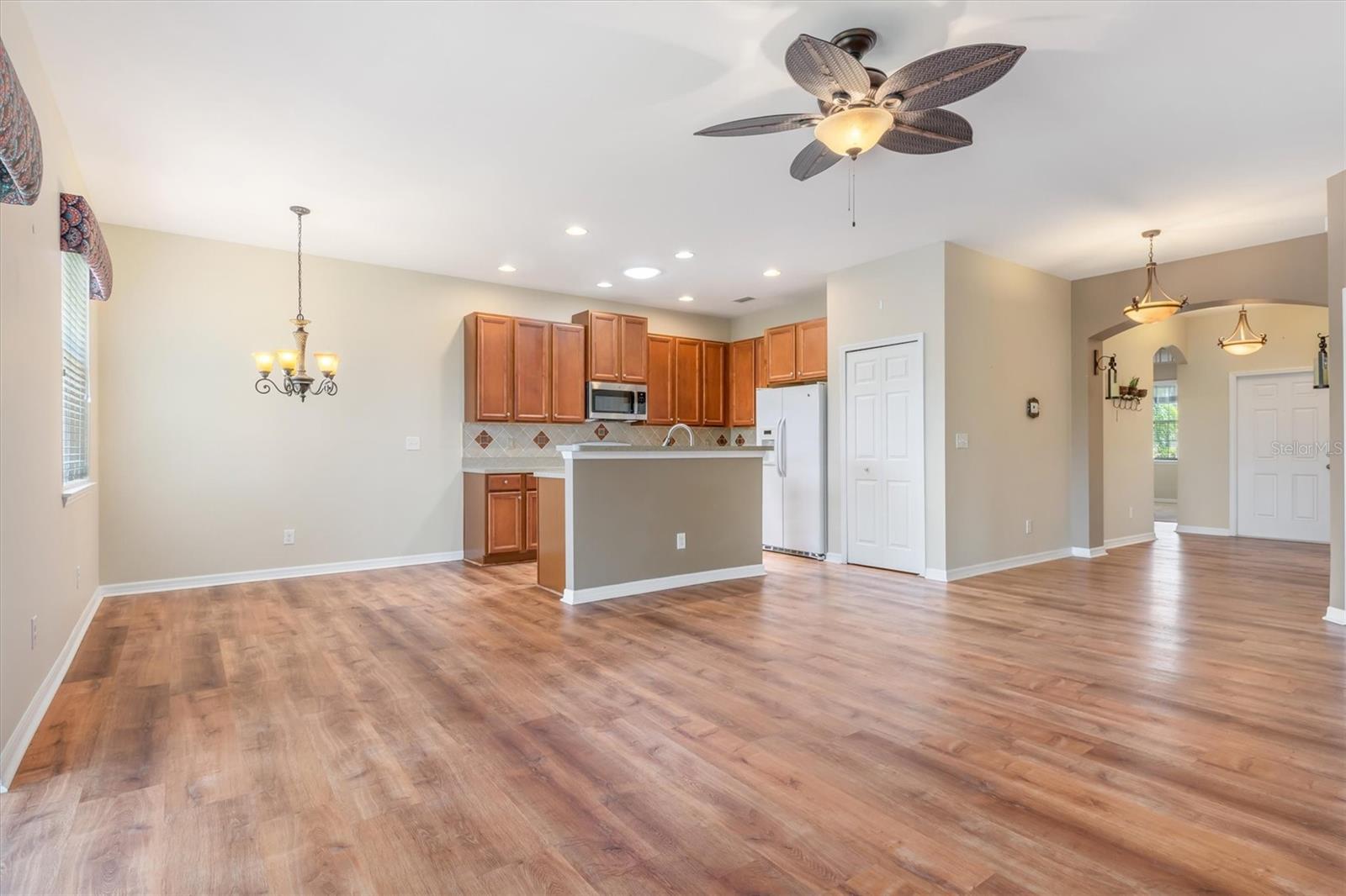 Image 7 of 57 For 24611 Rio Villa Lakes Circle