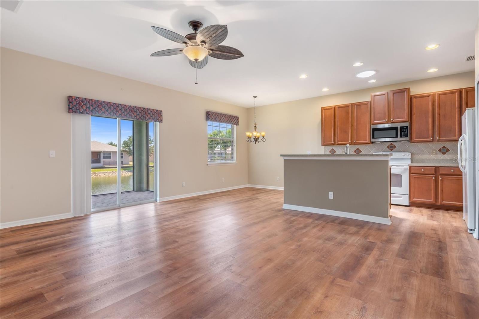 Image 8 of 57 For 24611 Rio Villa Lakes Circle