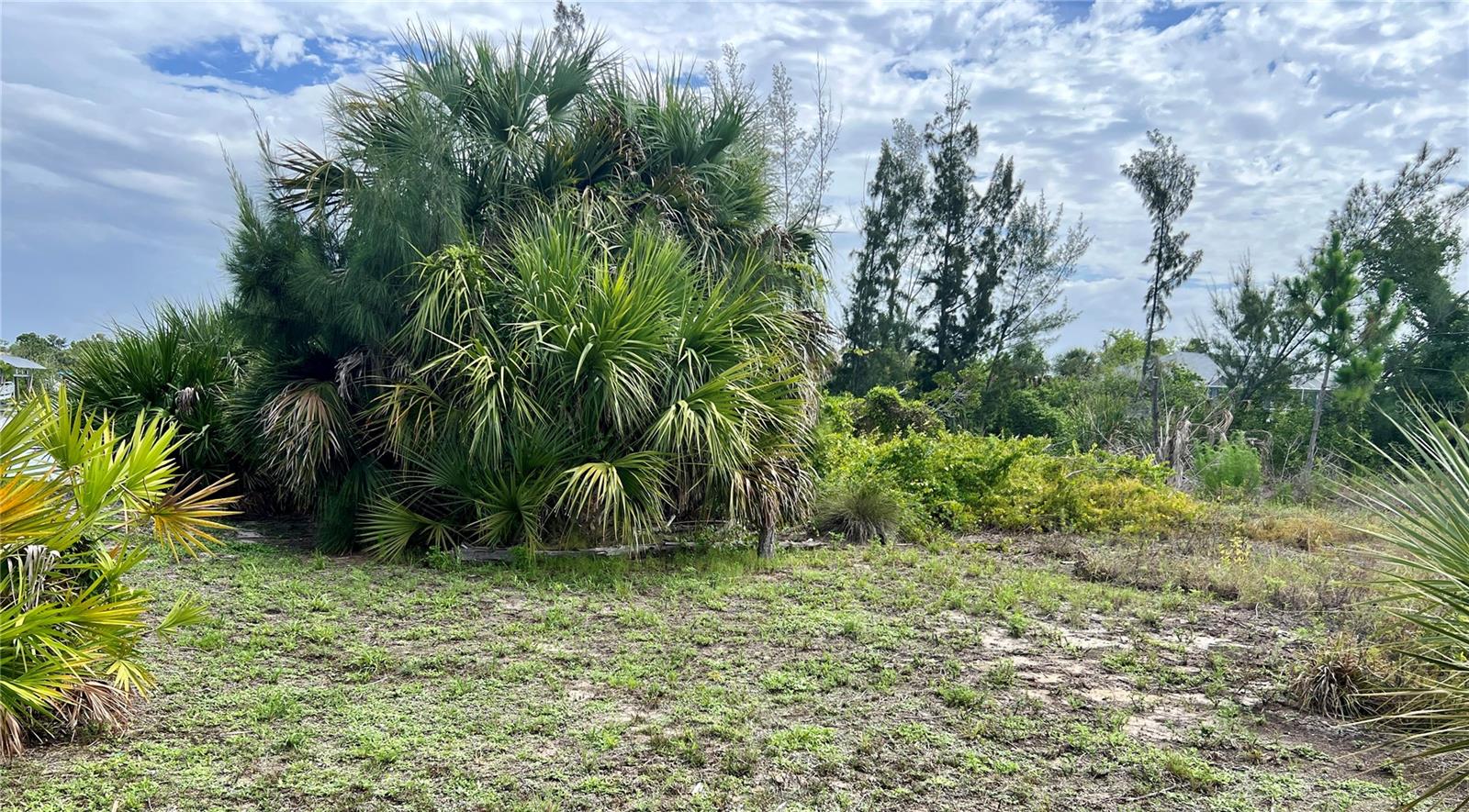 Image 4 of 13 For 15776 Aldama Circle