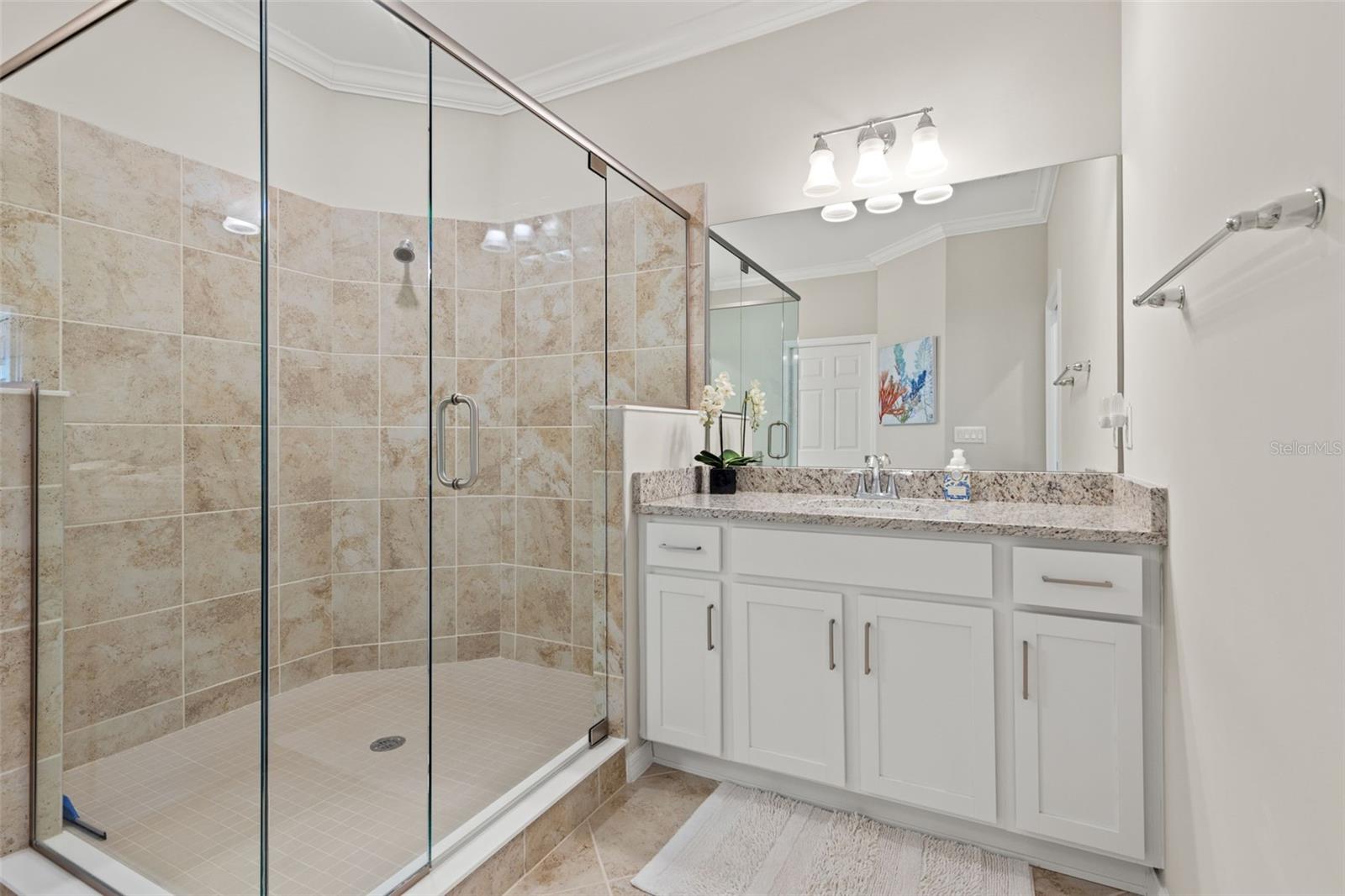 Image 17 of 32 For 15999 Grassland Lane 3221