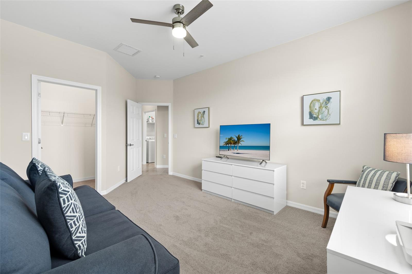 Image 23 of 32 For 15999 Grassland Lane 3221