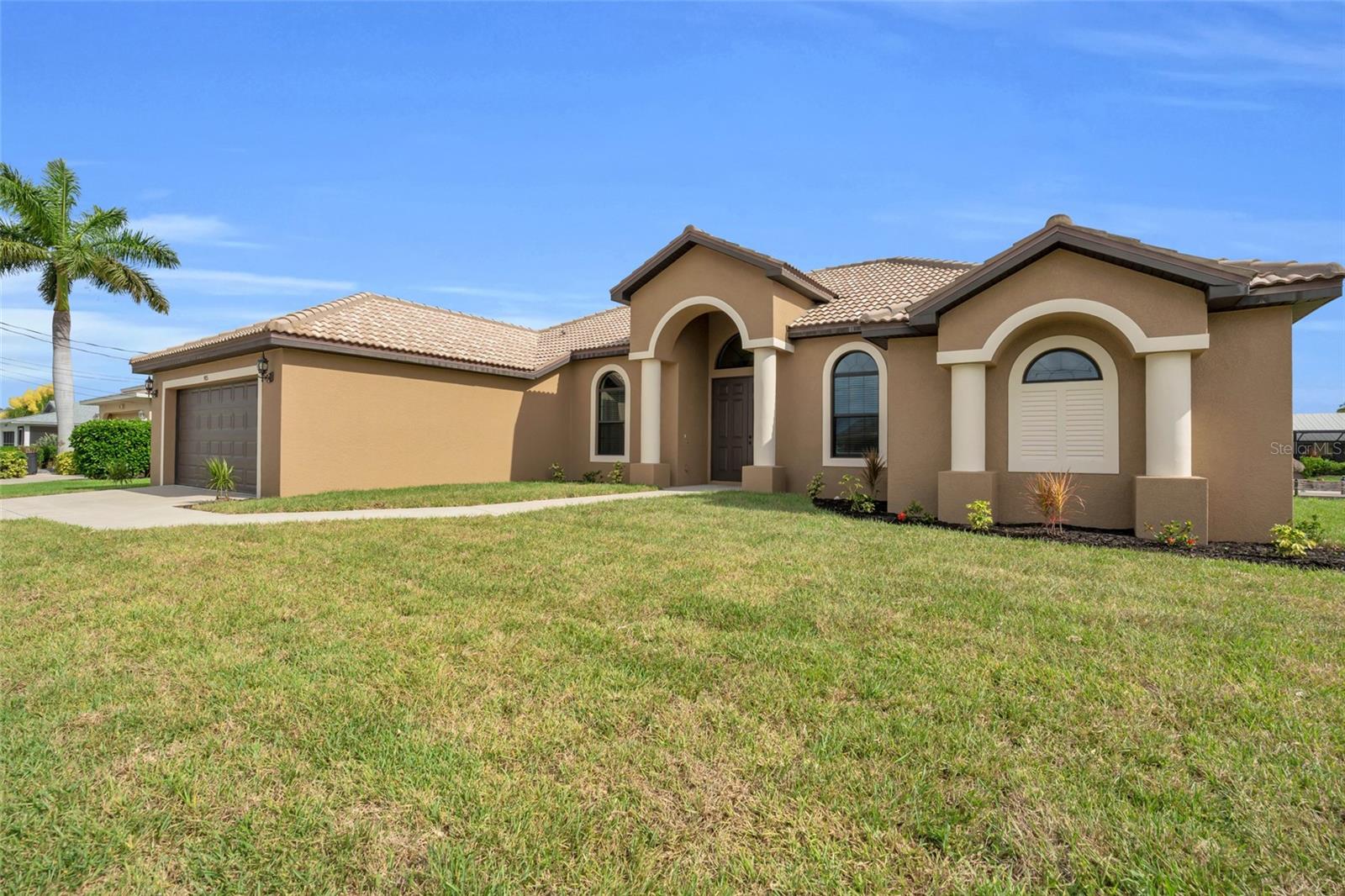 Details for 915 33rd Terrace, CAPE CORAL, FL 33904