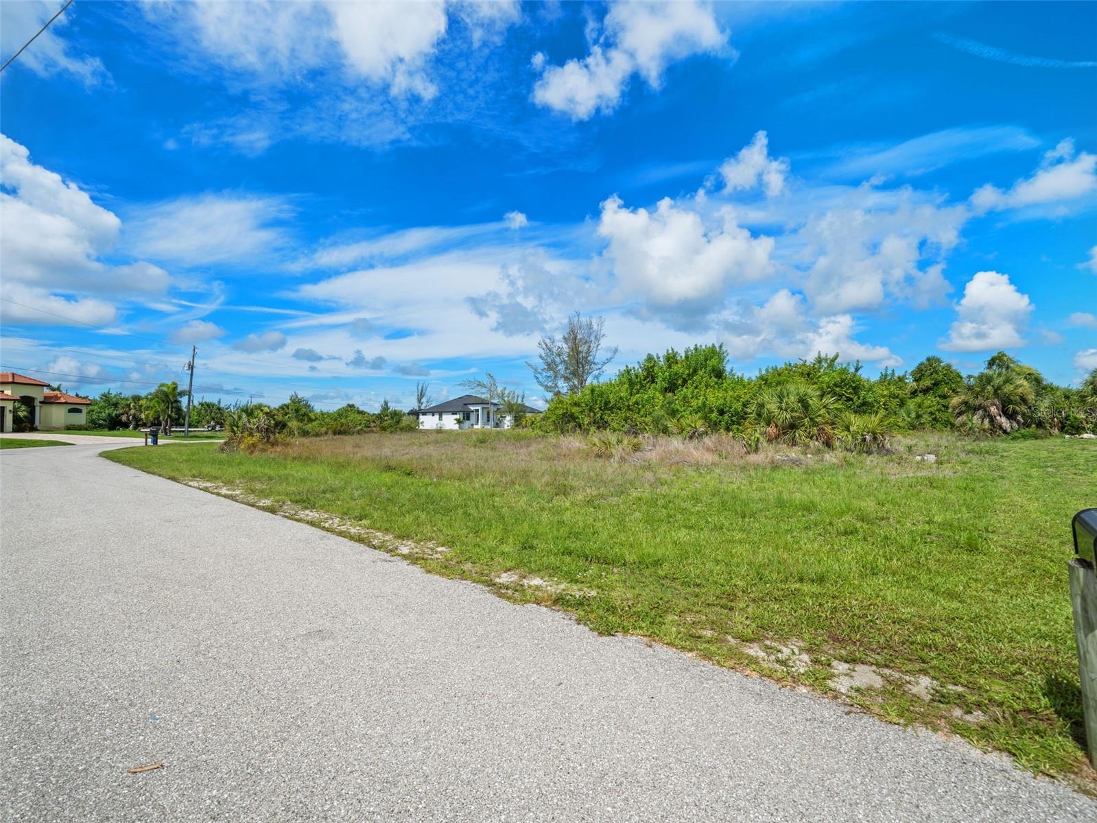Image 6 of 15 For 10413 Atenia Street