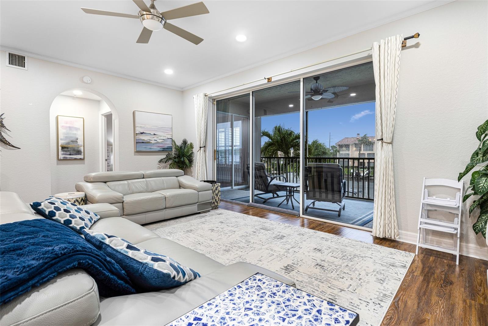 Image 10 of 29 For 1613 Orchid Boulevard 203