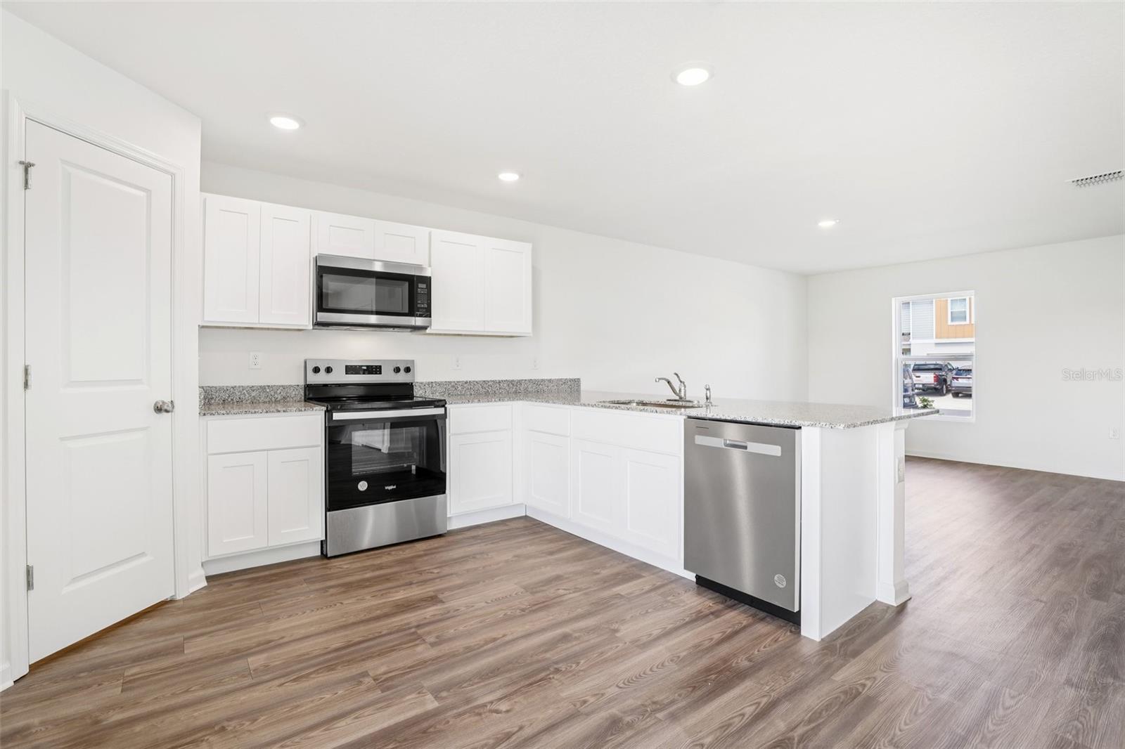 Image 12 of 41 For 1813 Grassmere Street
