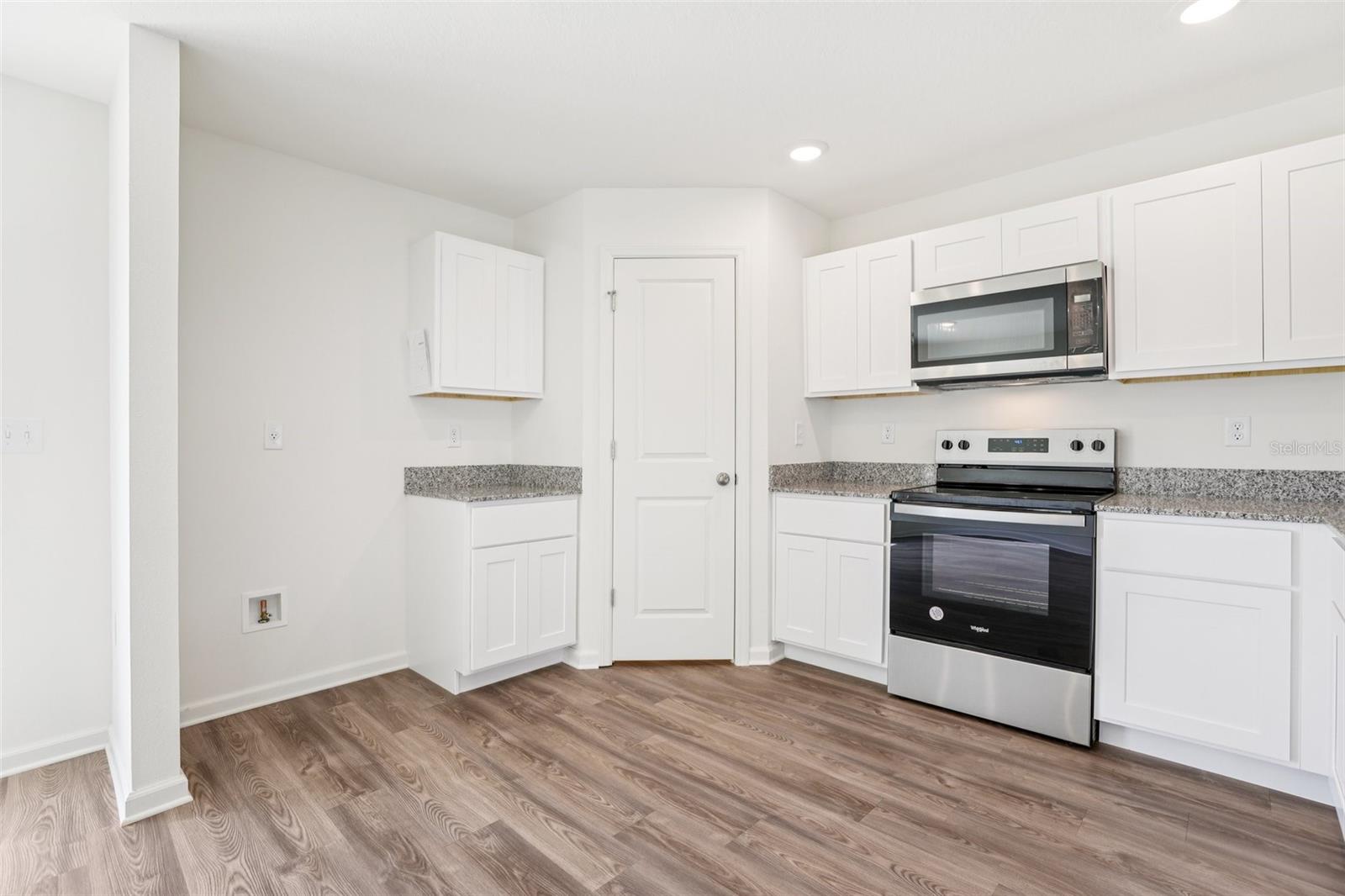 Image 13 of 41 For 1813 Grassmere Street