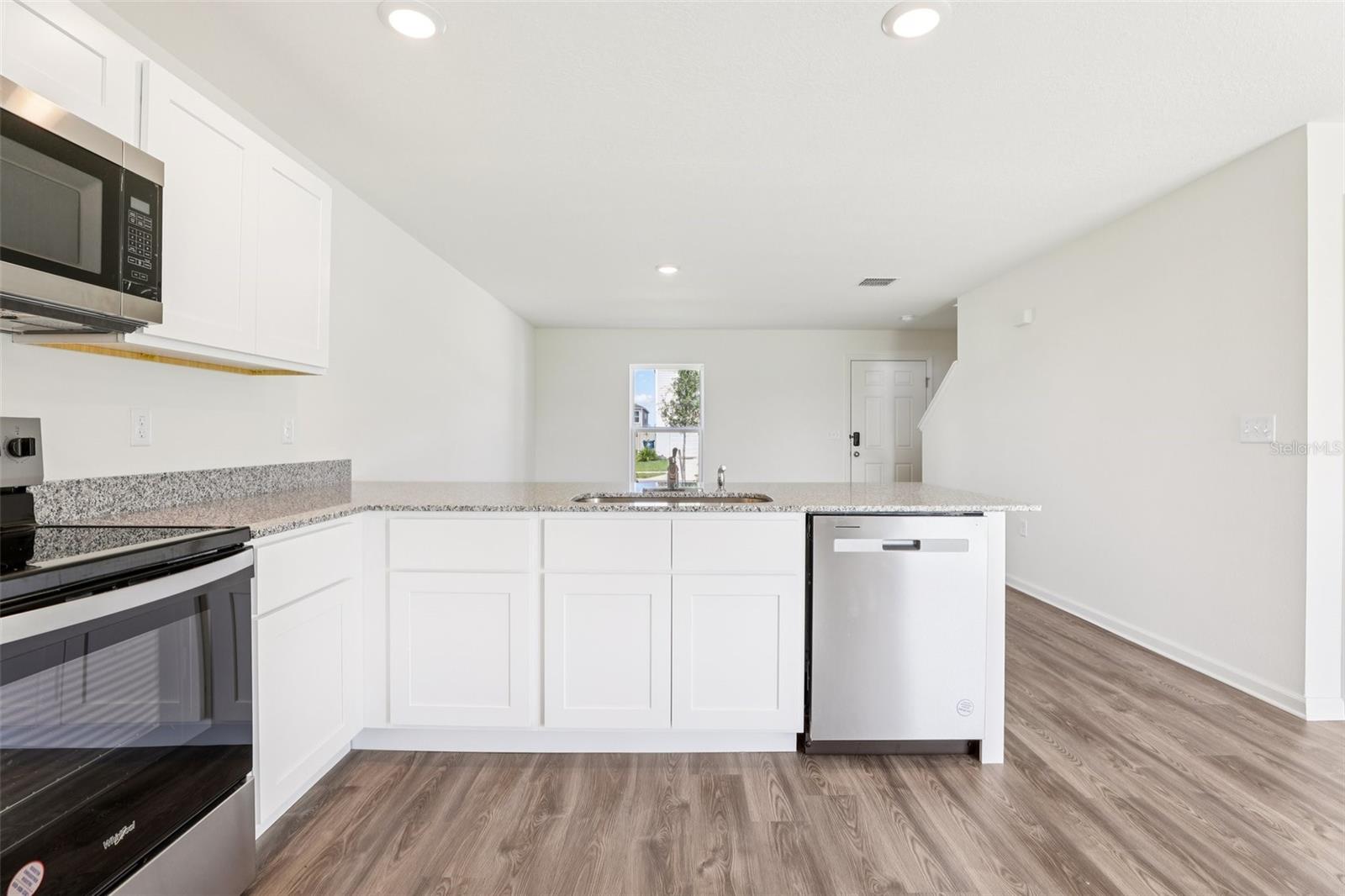 Image 14 of 41 For 1813 Grassmere Street