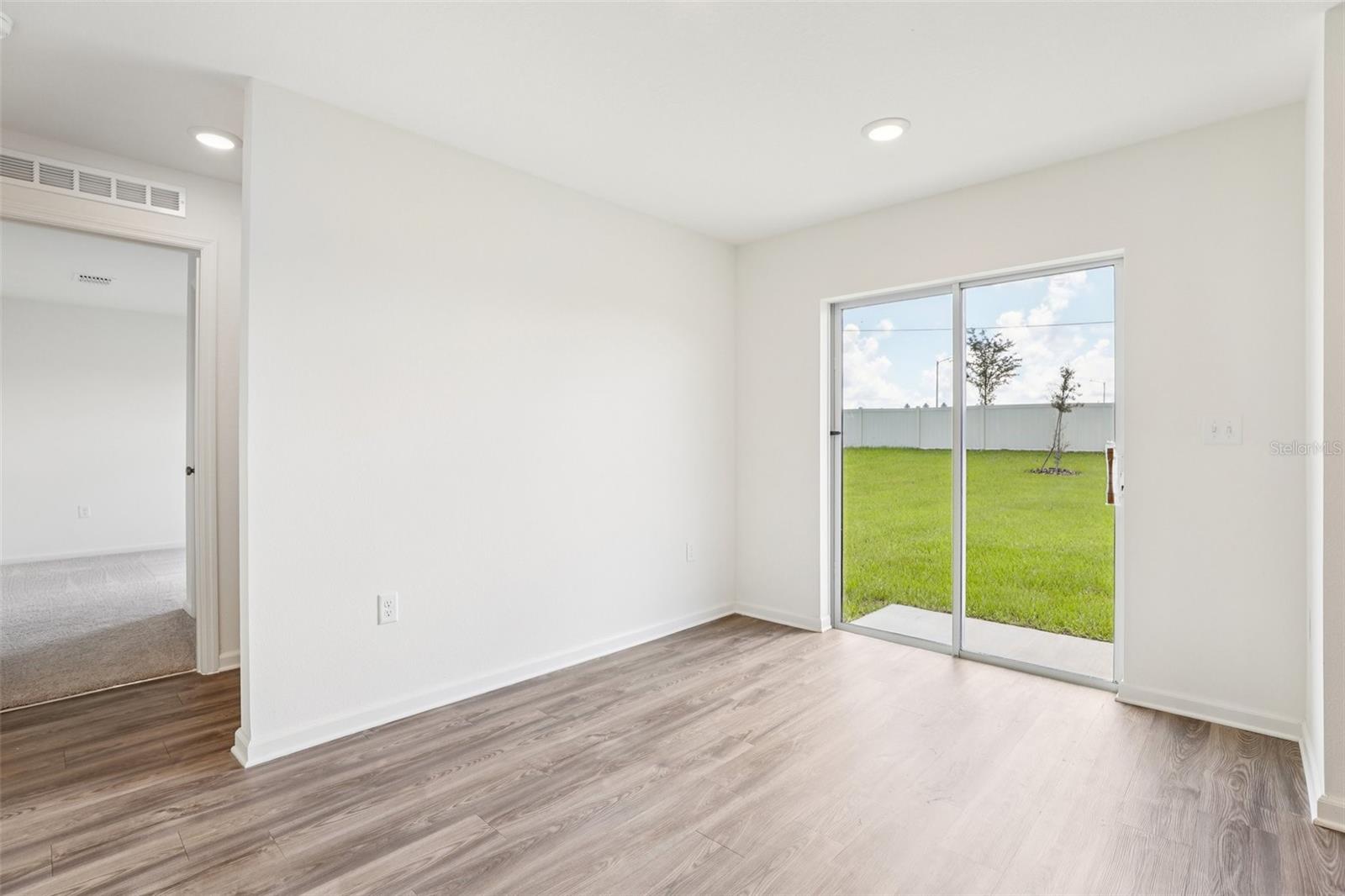 Image 15 of 41 For 1813 Grassmere Street