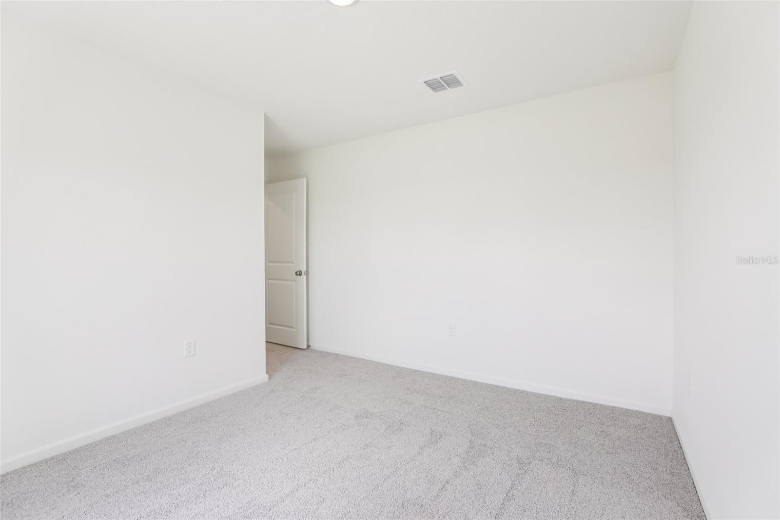 Image 17 of 41 For 1813 Grassmere Street