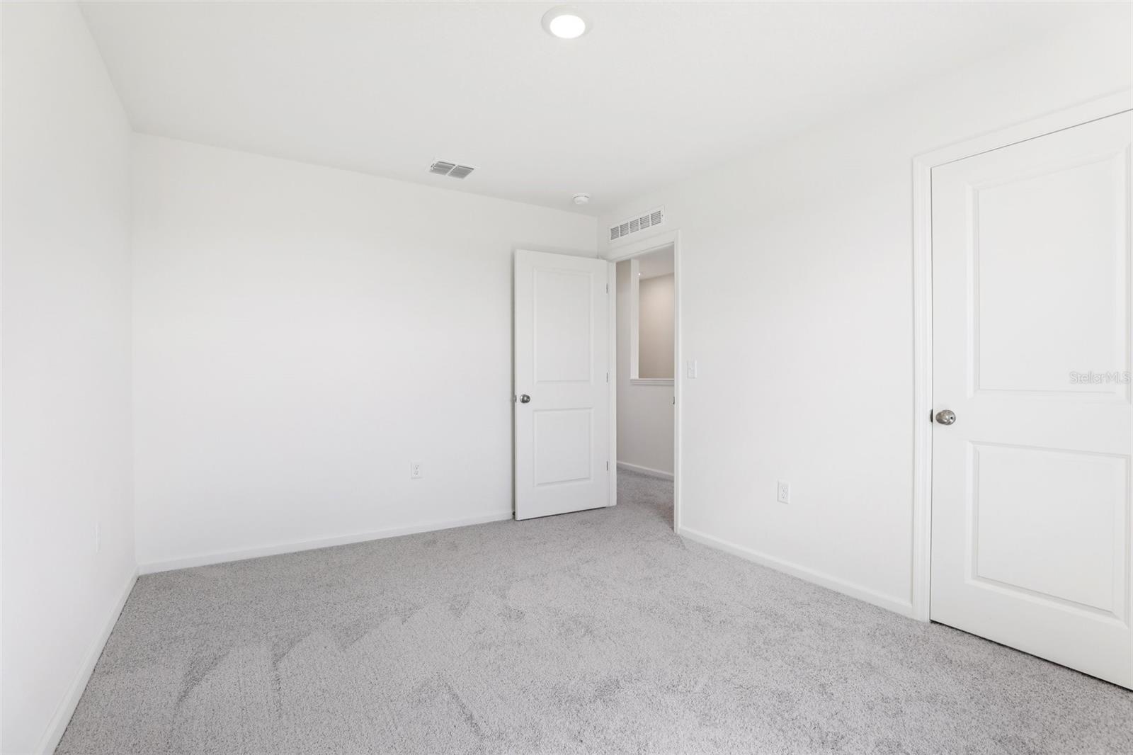 Image 23 of 41 For 1813 Grassmere Street