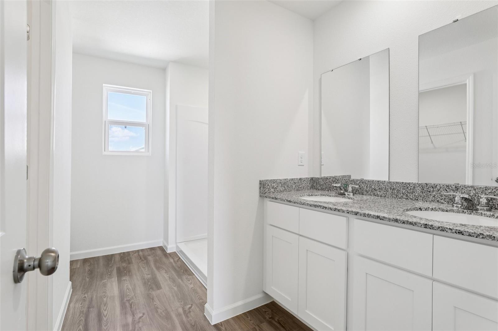 Image 32 of 41 For 1813 Grassmere Street
