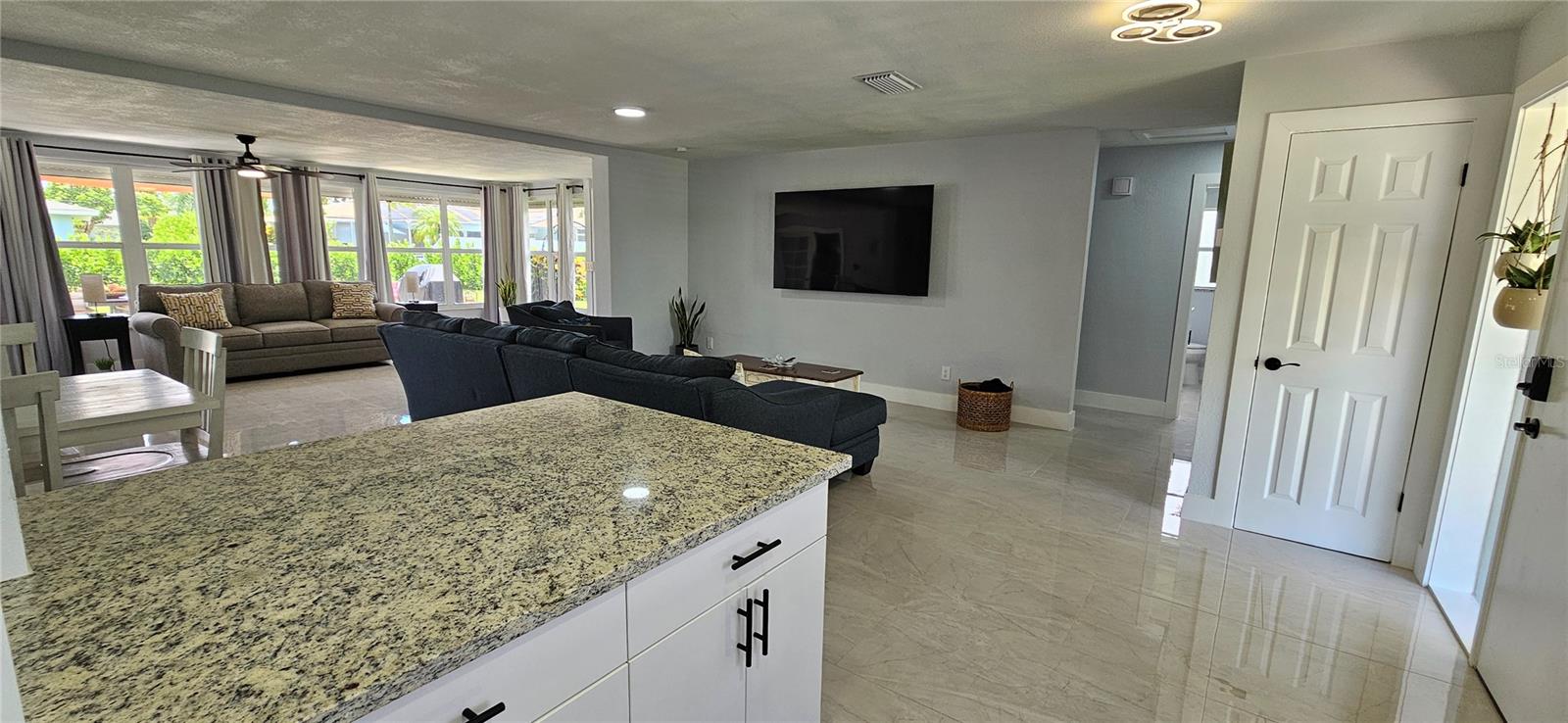 Image 19 of 47 For 251 46th Street