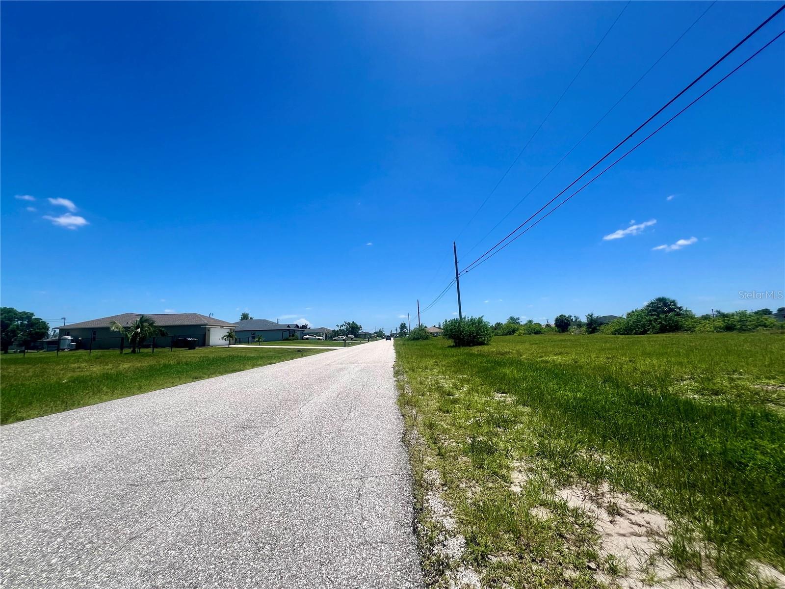 Image 3 of 7 For 2208 6th Avenue