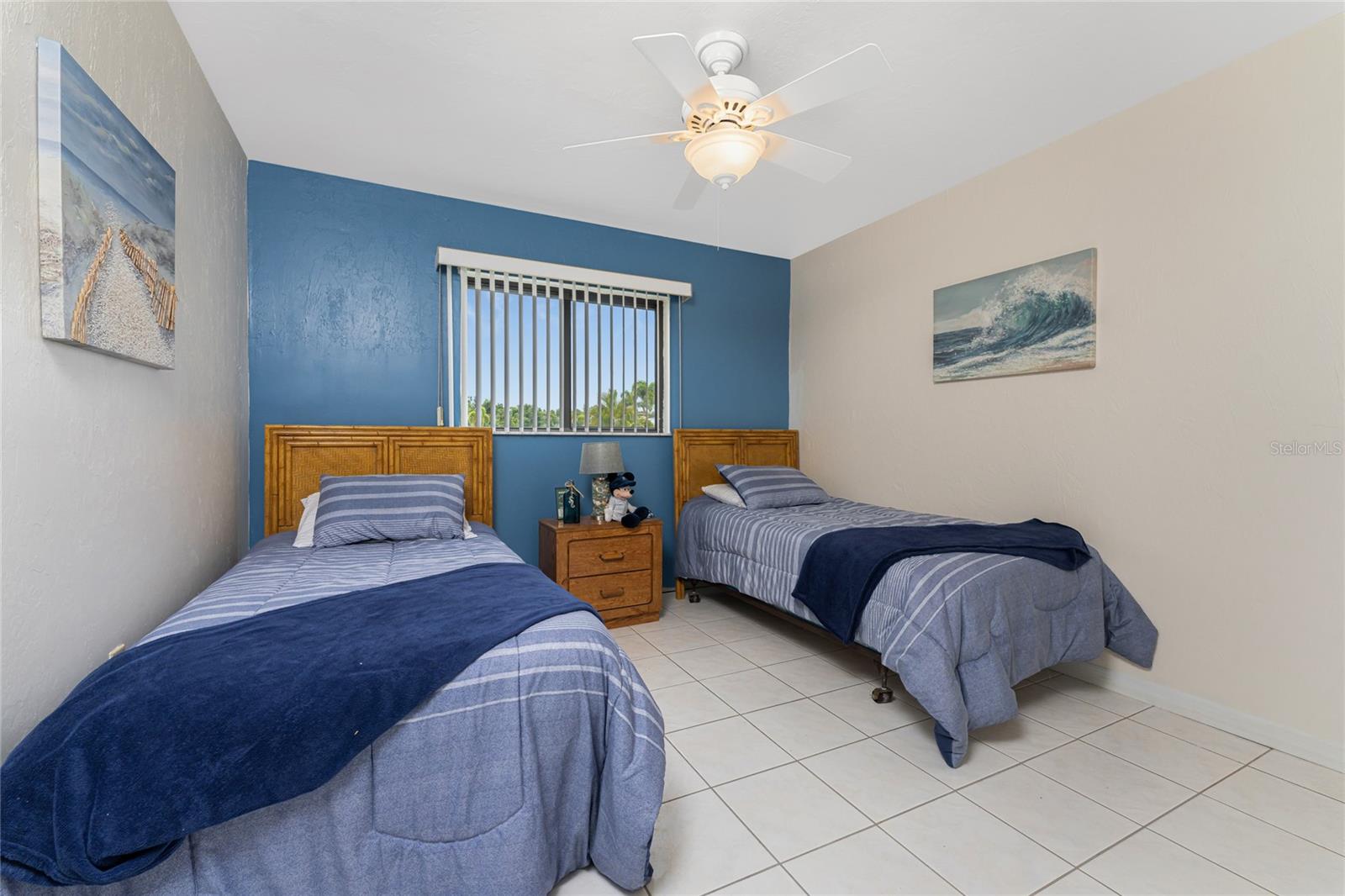 Image 31 of 42 For 25225 Rampart Boulevard 703