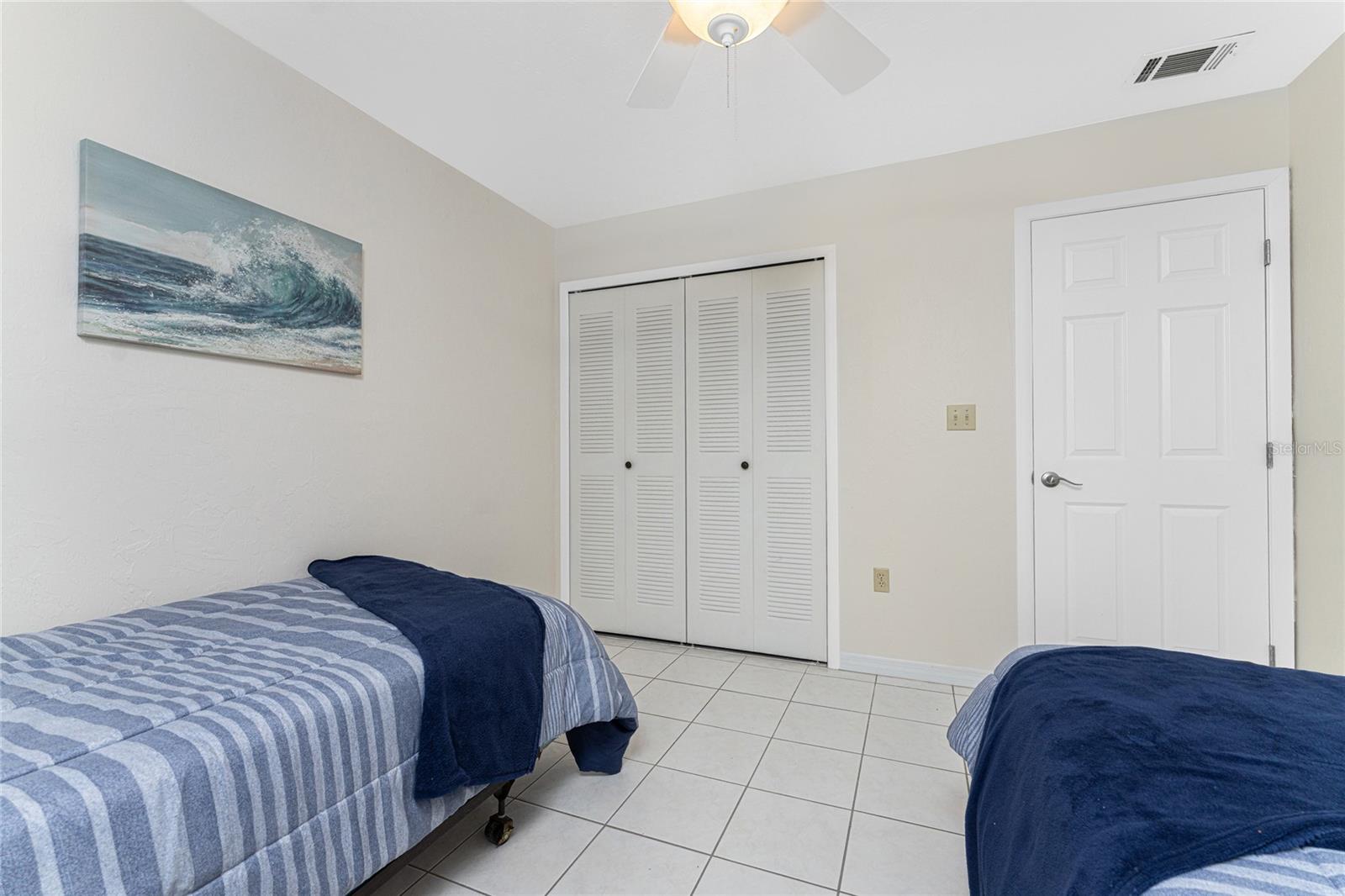 Image 32 of 42 For 25225 Rampart Boulevard 703