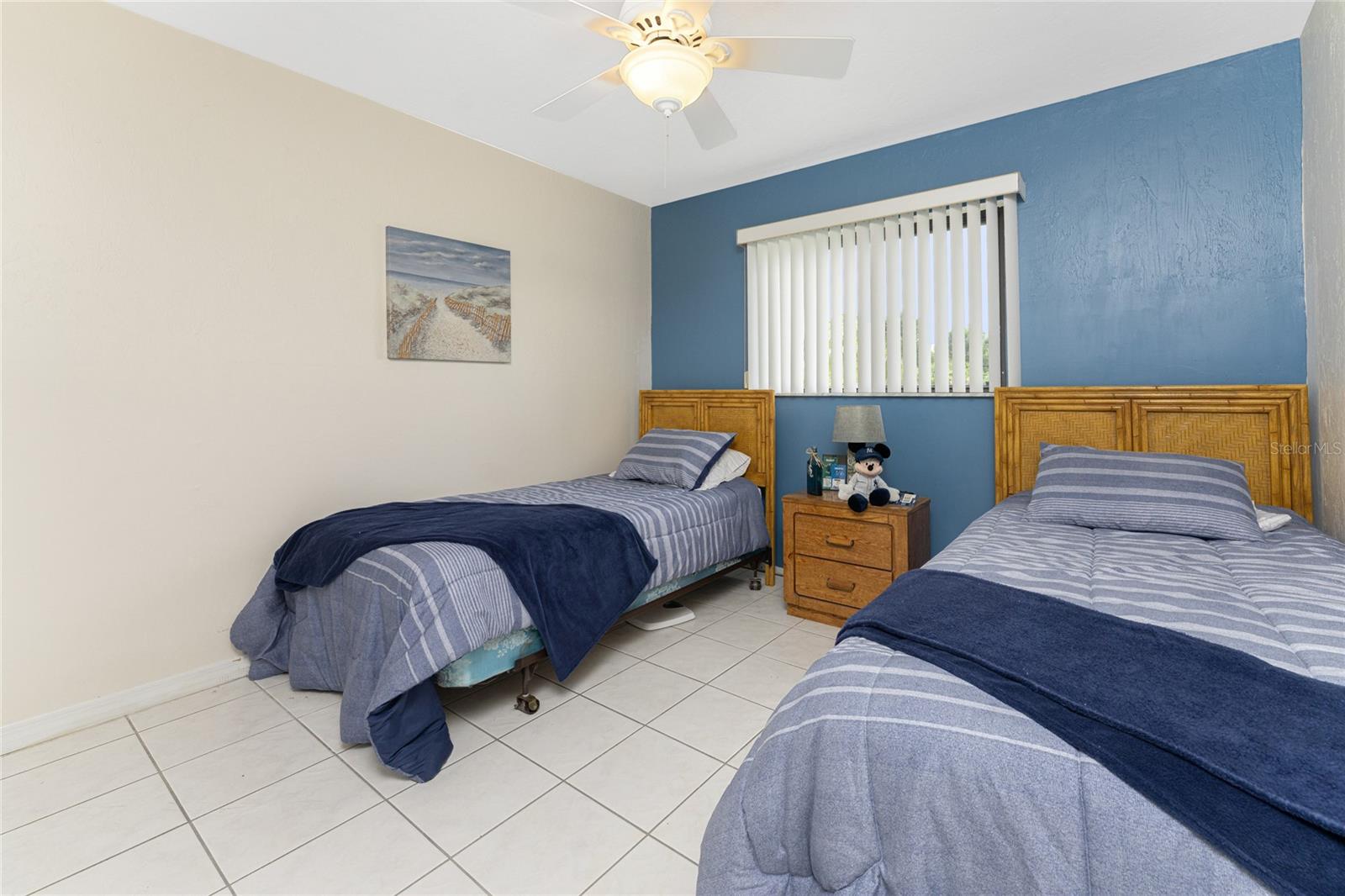 Image 33 of 42 For 25225 Rampart Boulevard 703