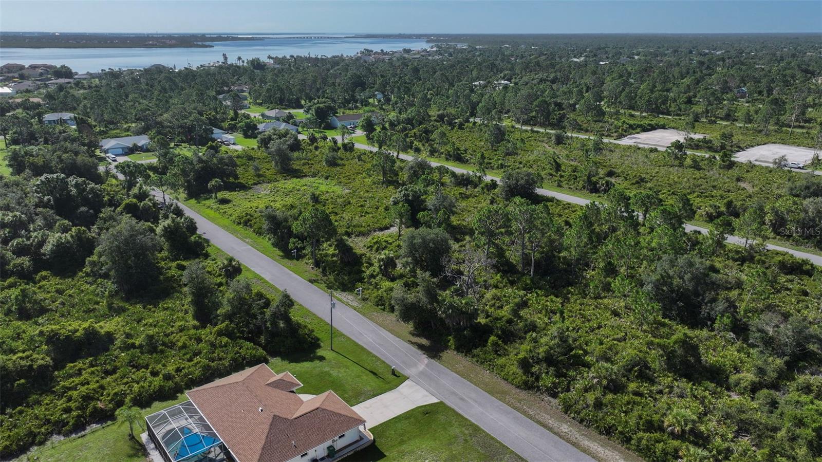 Image 18 of 46 For 12189 Grace Avenue