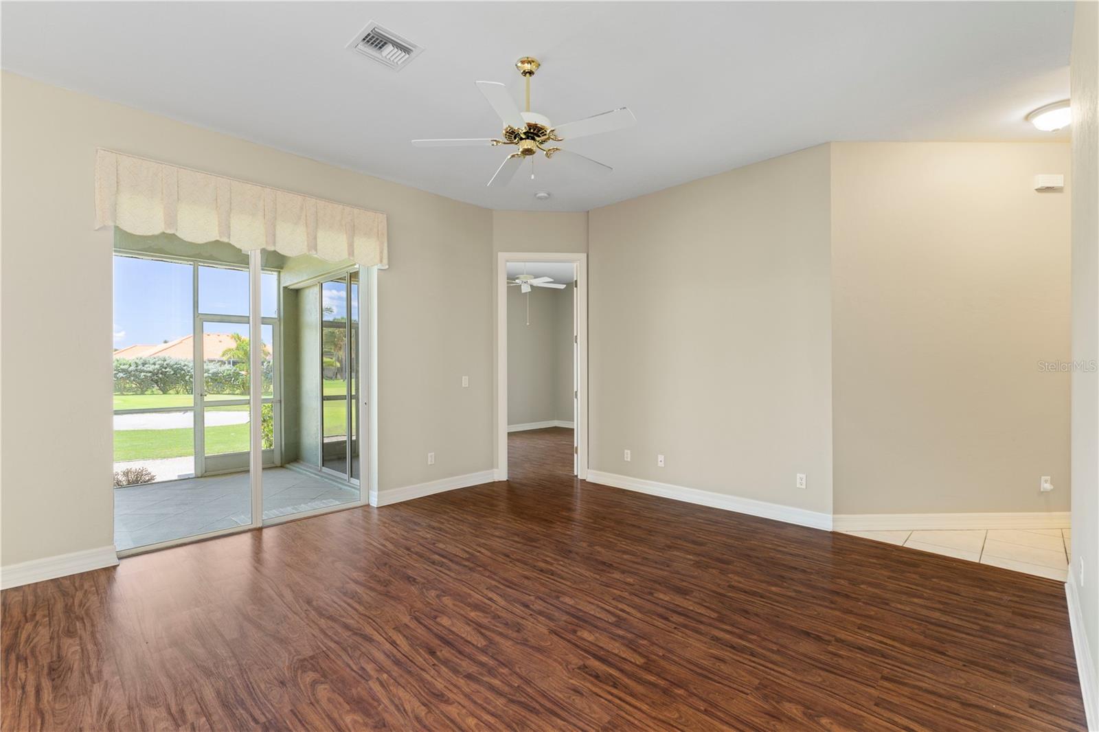 Image 18 of 59 For 1519 Atares Drive 112