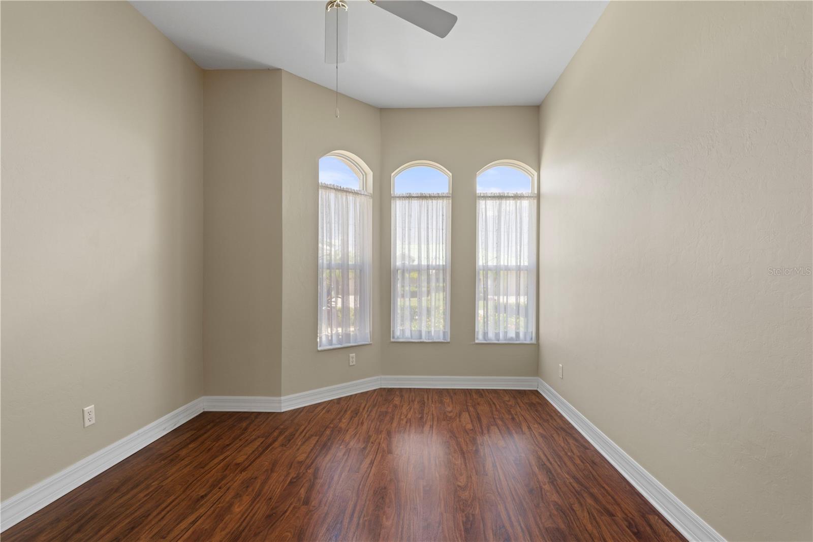 Image 21 of 59 For 1519 Atares Drive 112