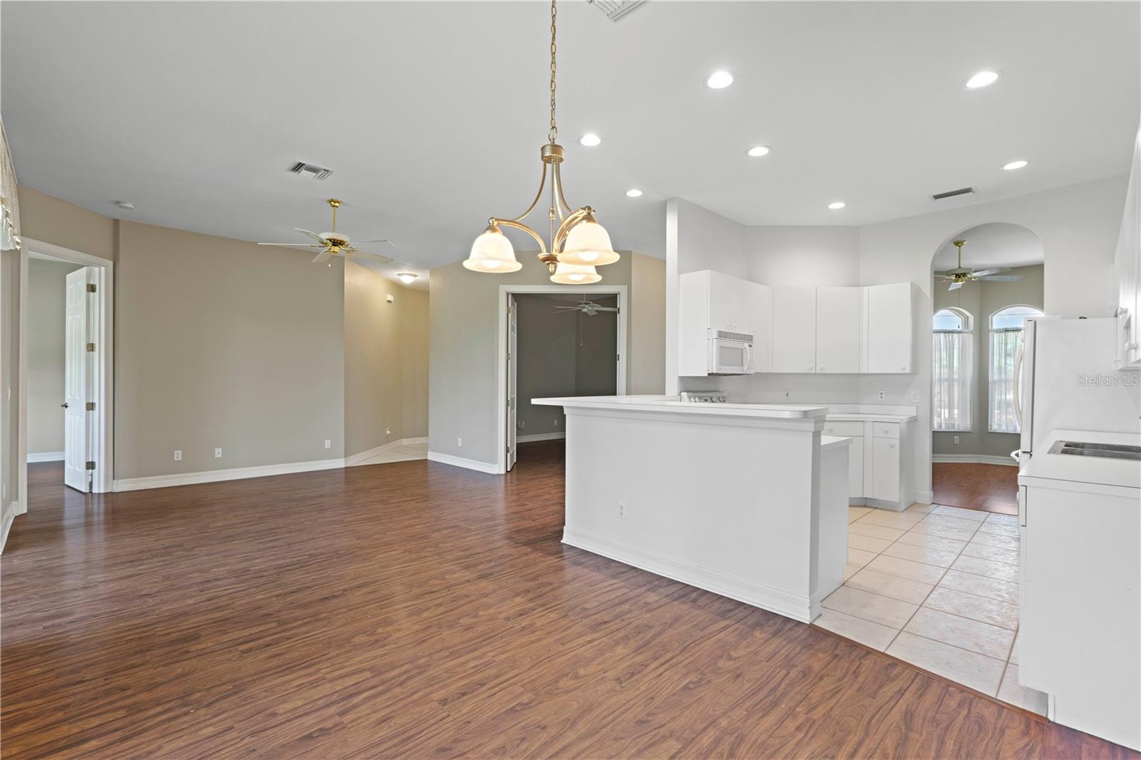 Image 26 of 59 For 1519 Atares Drive 112