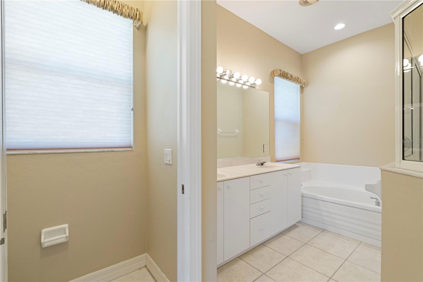 Image 35 of 59 For 1519 Atares Drive 112
