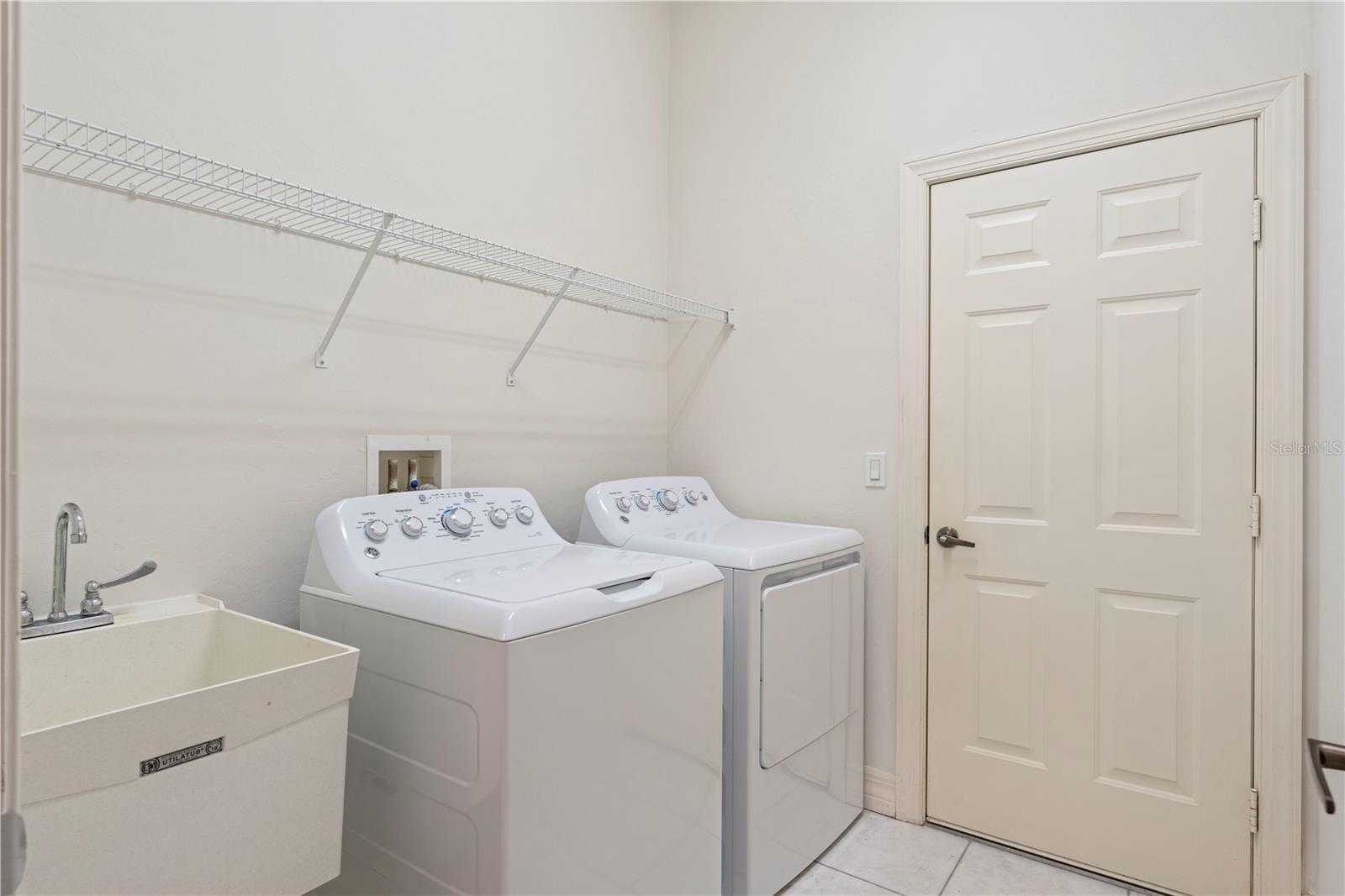 Image 45 of 59 For 1519 Atares Drive 112