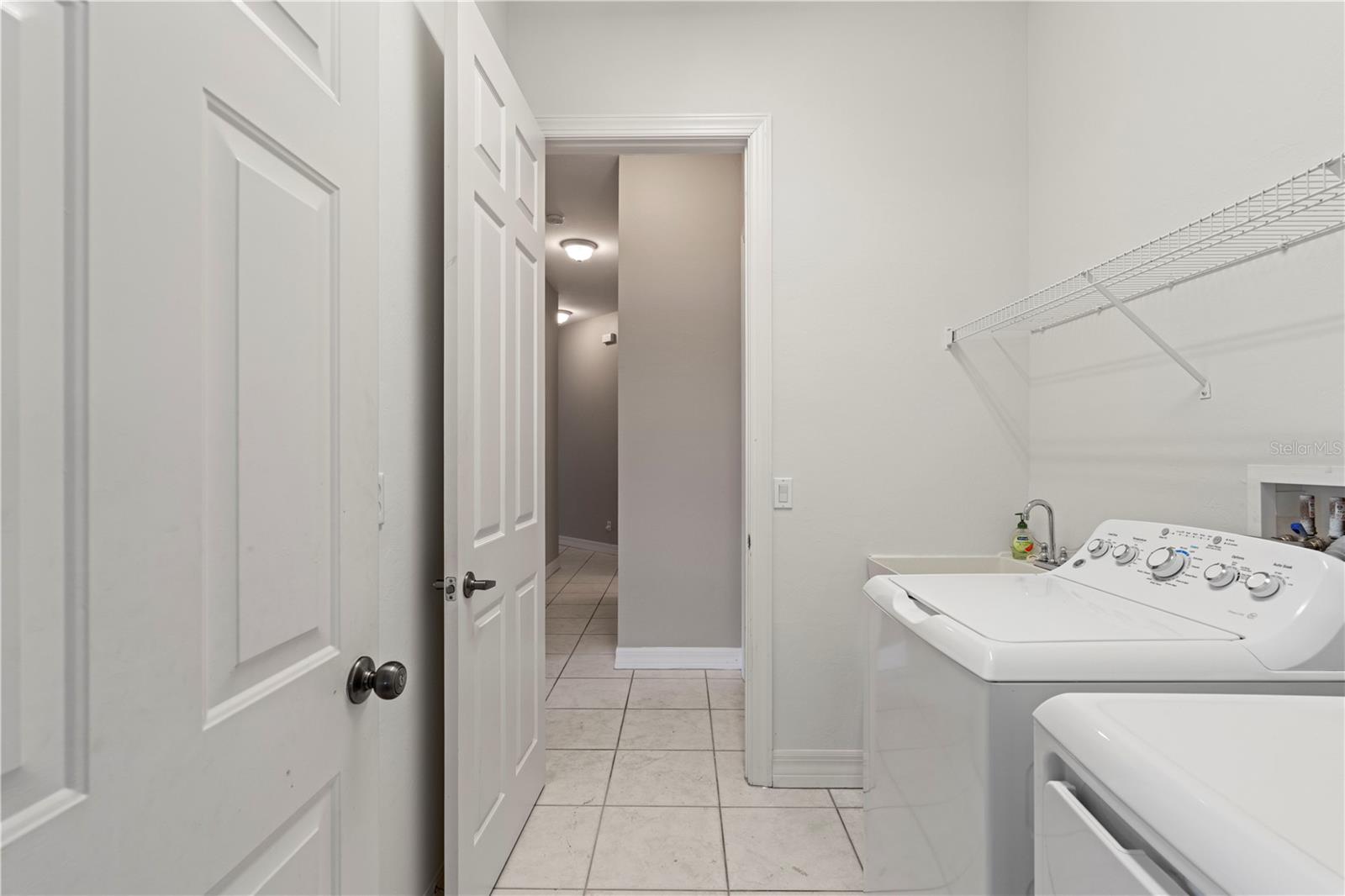 Image 46 of 59 For 1519 Atares Drive 112