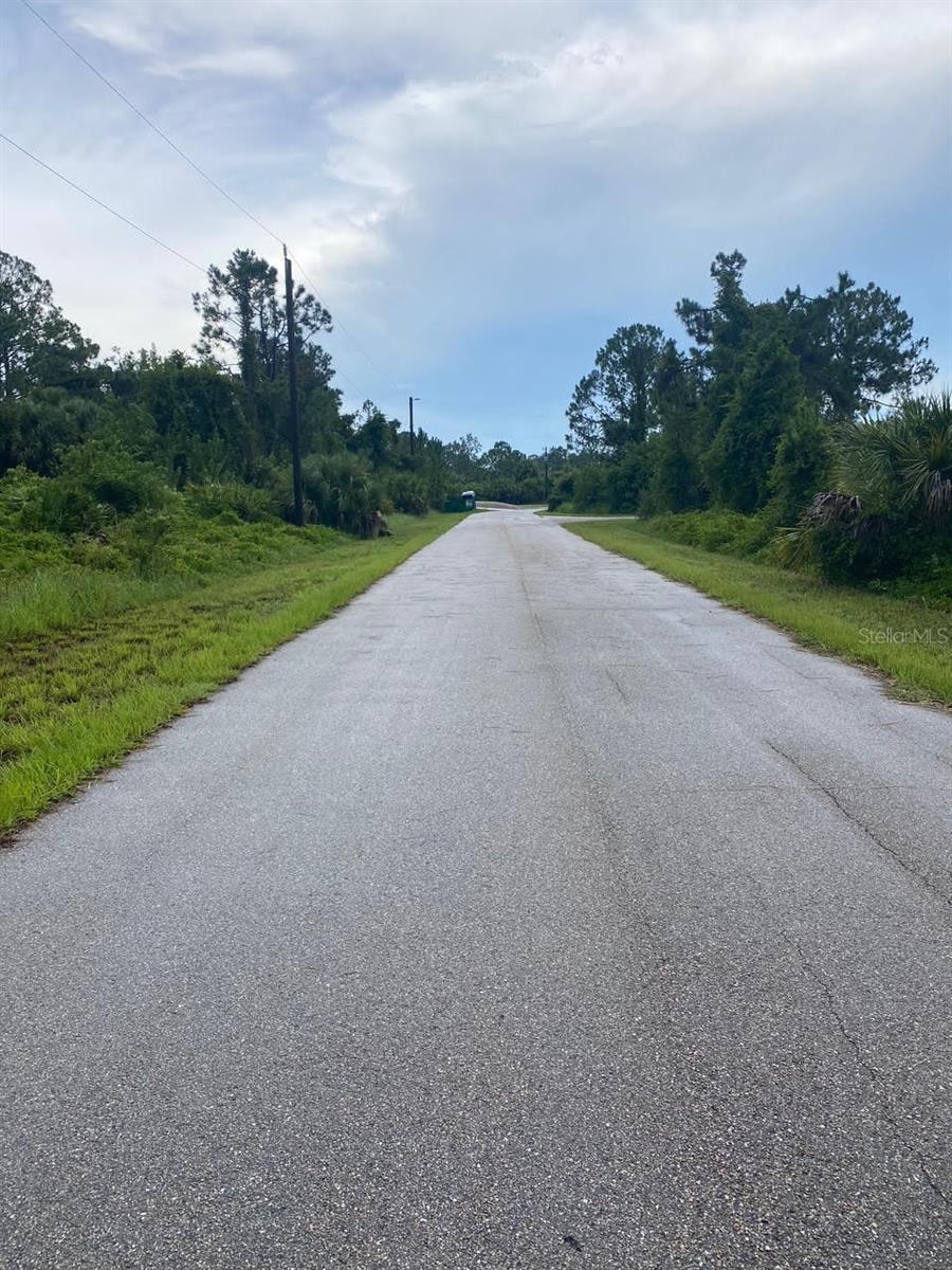 Image 3 of 8 For Dalewood Circle