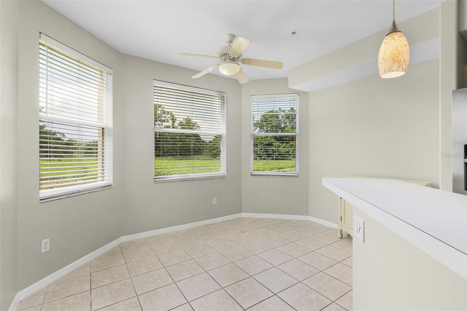 Image 16 of 25 For 4007 Palm Tree Boulevard 105