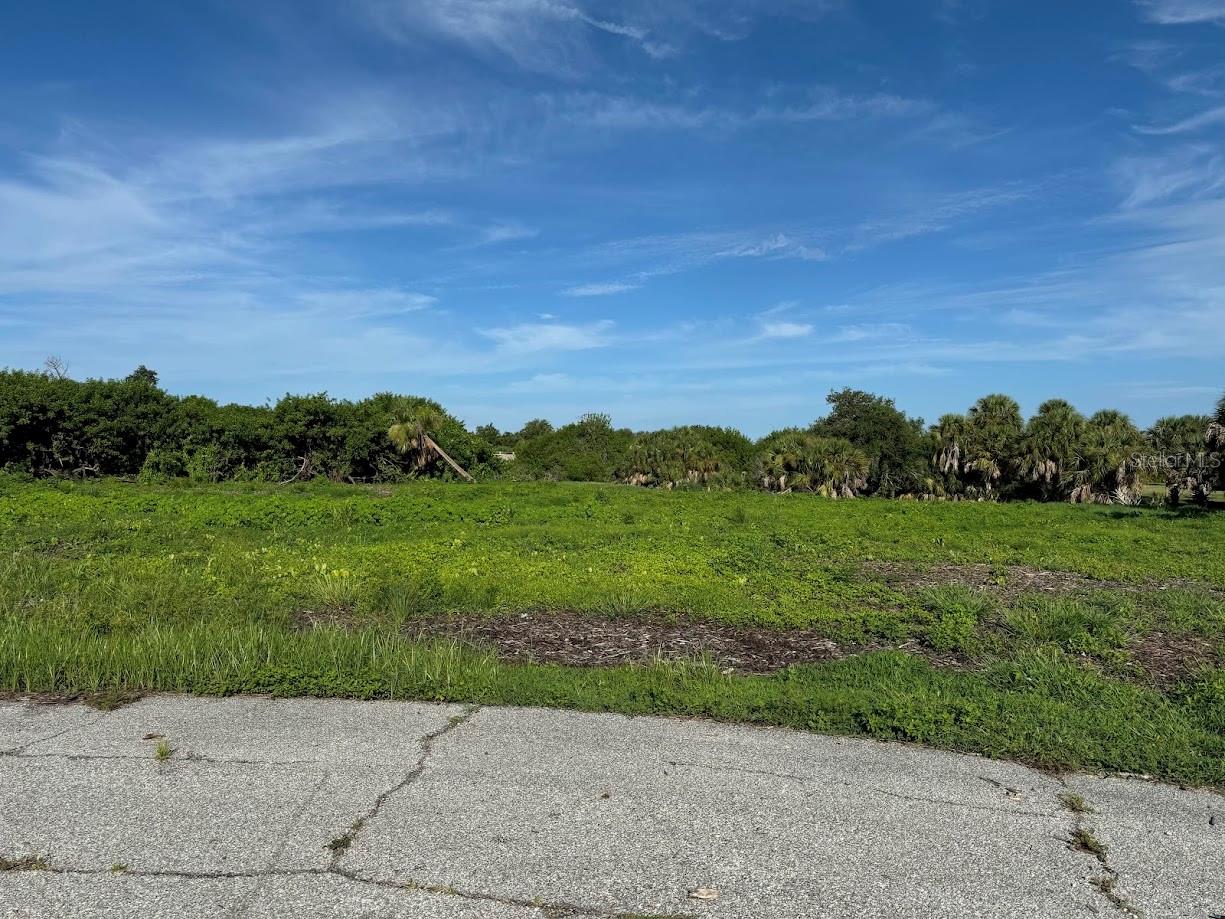 Image 4 of 7 For 7609 Rubin Court