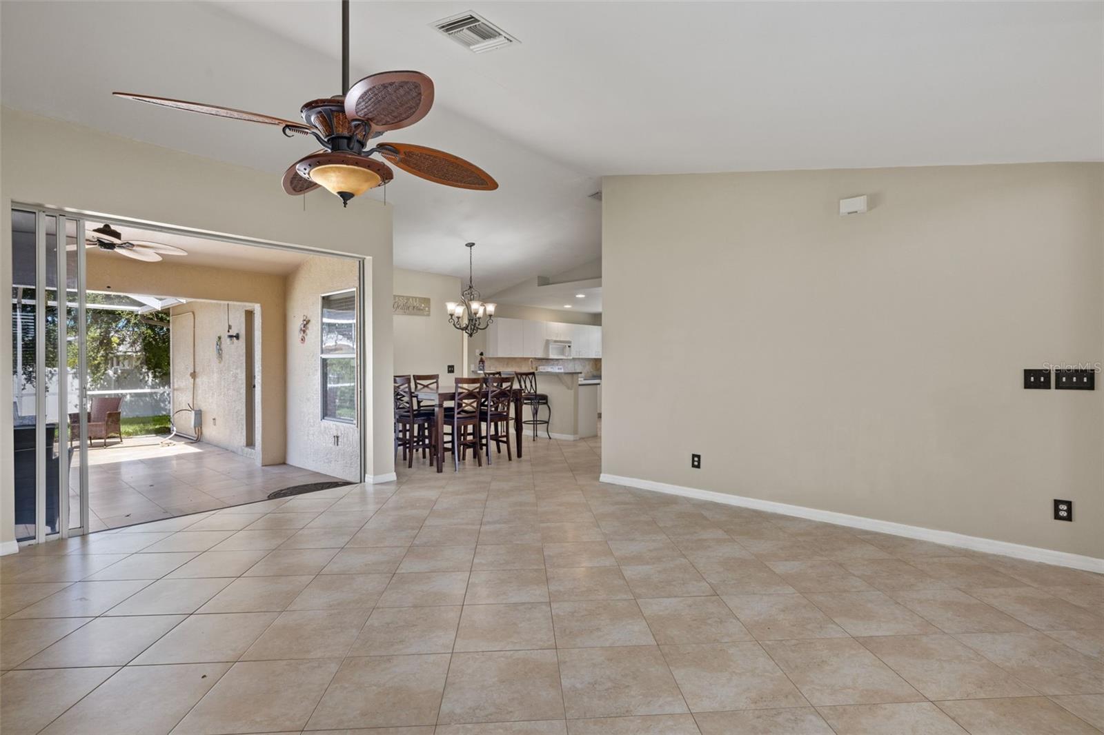Image 4 of 35 For 4354 20th Avenue