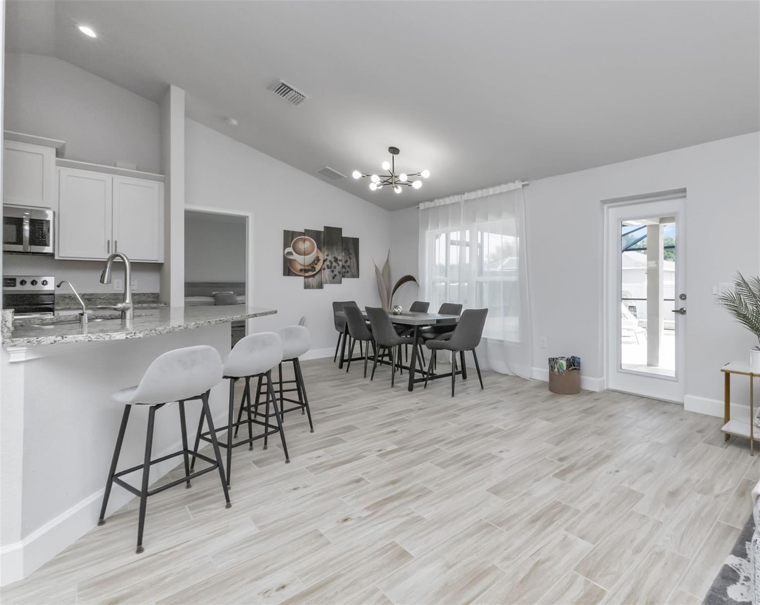 Listing photo id 2 for 7664 Meroni Boulevard