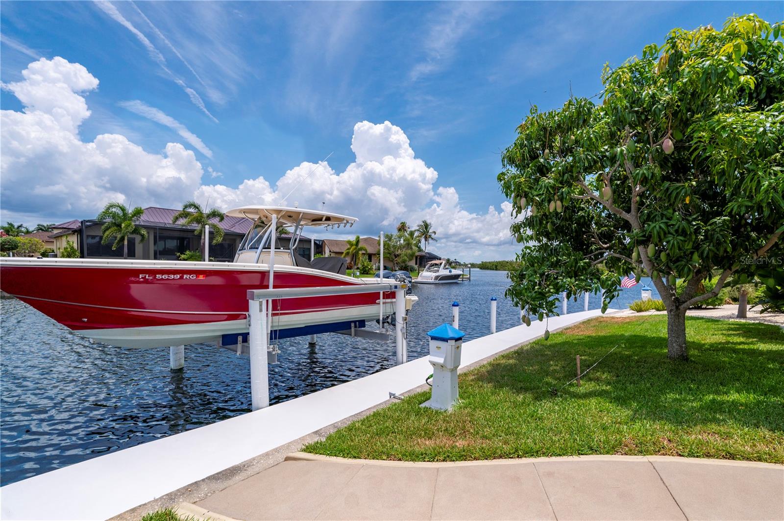 Image 9 of 81 For 1425 Pine Island Court