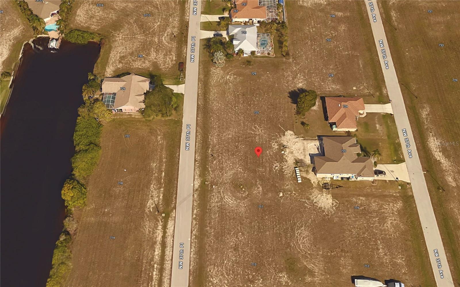 Image 16 of 26 For 721 37th Place