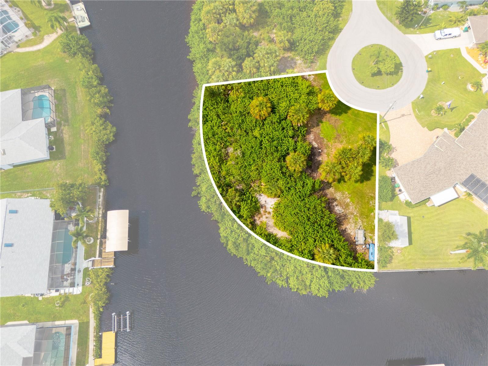 Image 6 of 10 For 4497 Bayview Street