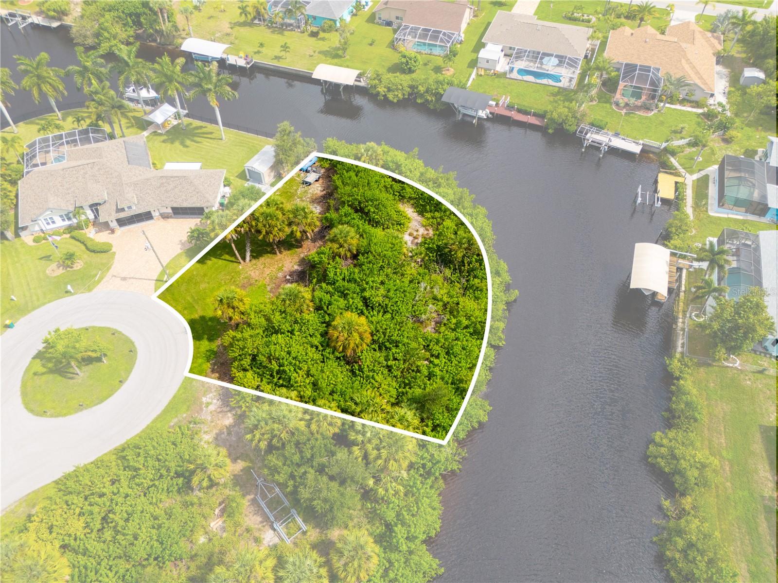 Image 8 of 10 For 4497 Bayview Street