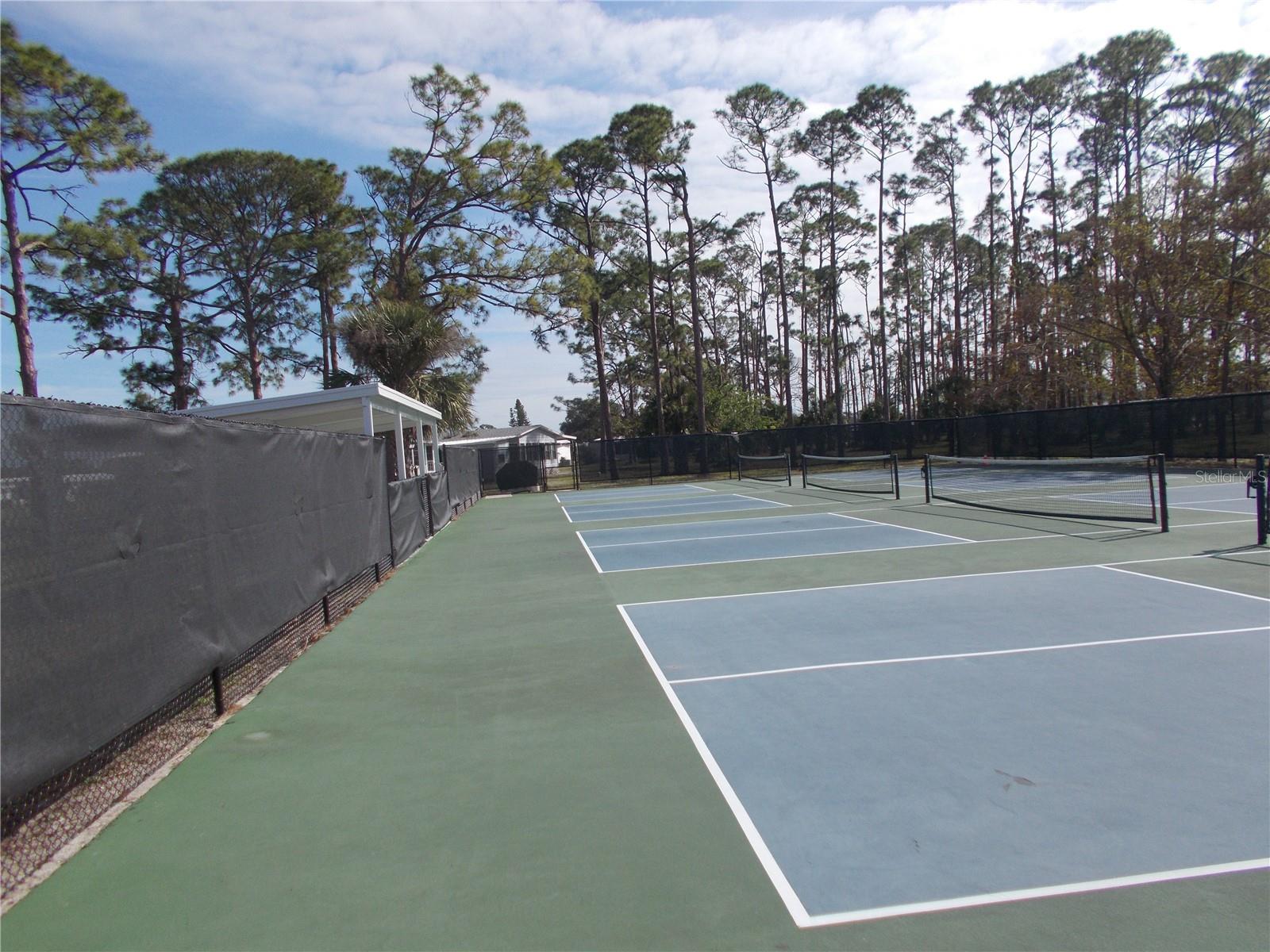 Image 41 of 52 For 5787 Holiday Park Boulevard