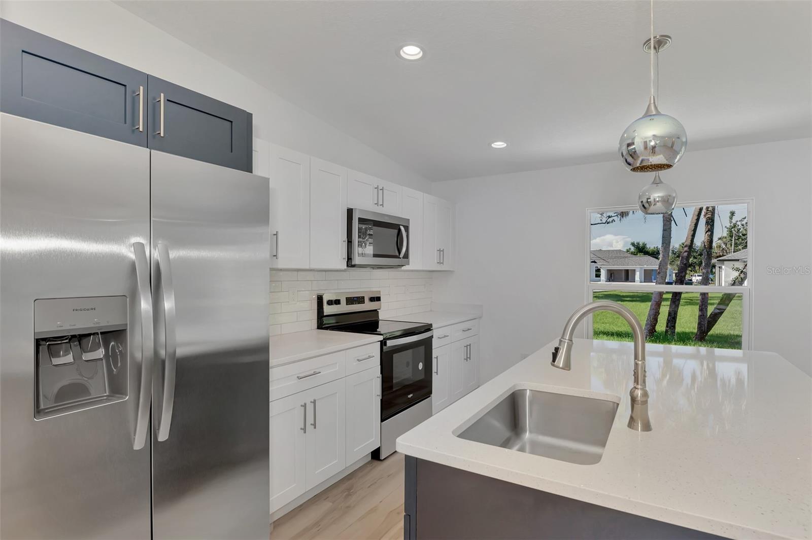 Image 16 of 41 For 4582 Enid Lane